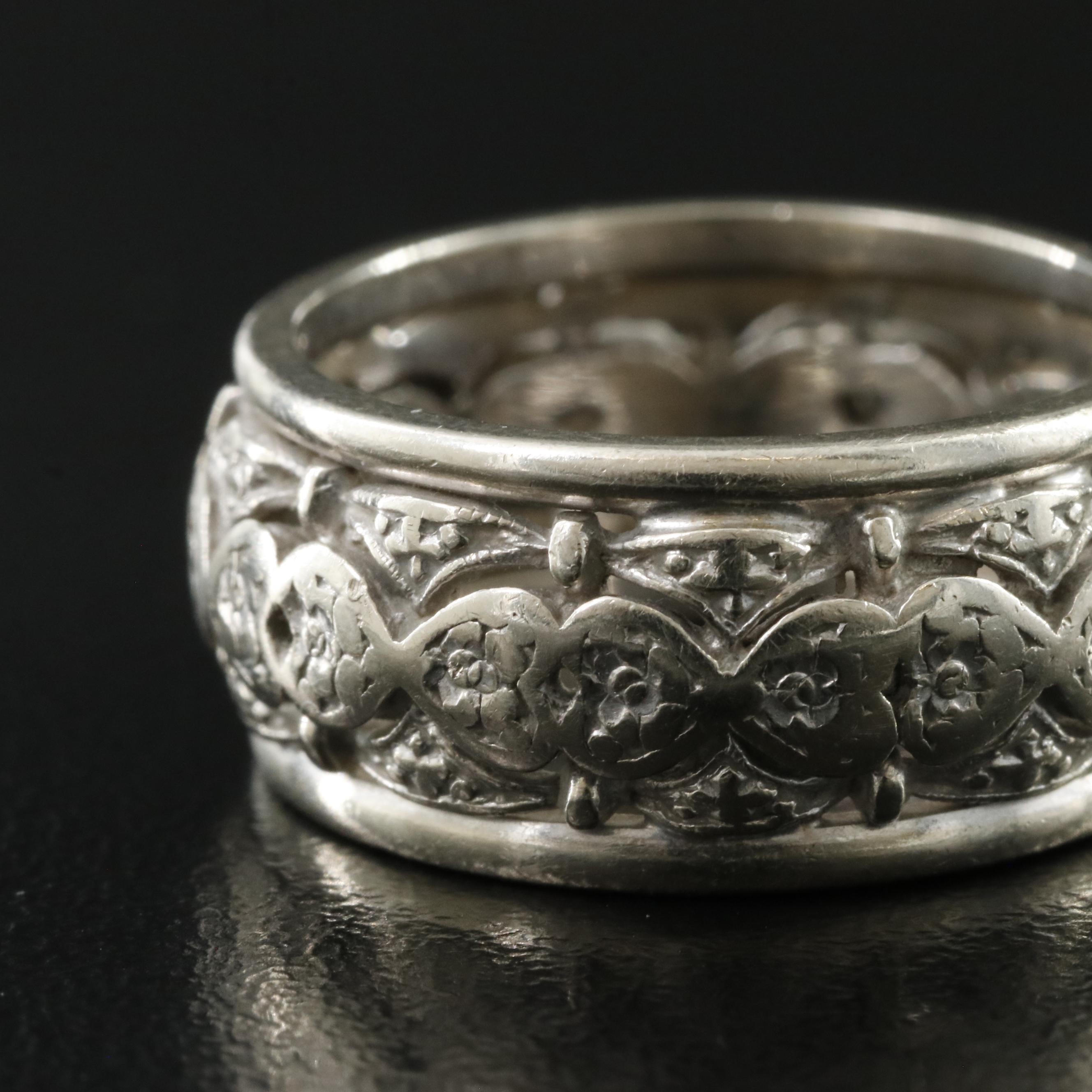 Vintage 14K Repoussé Band