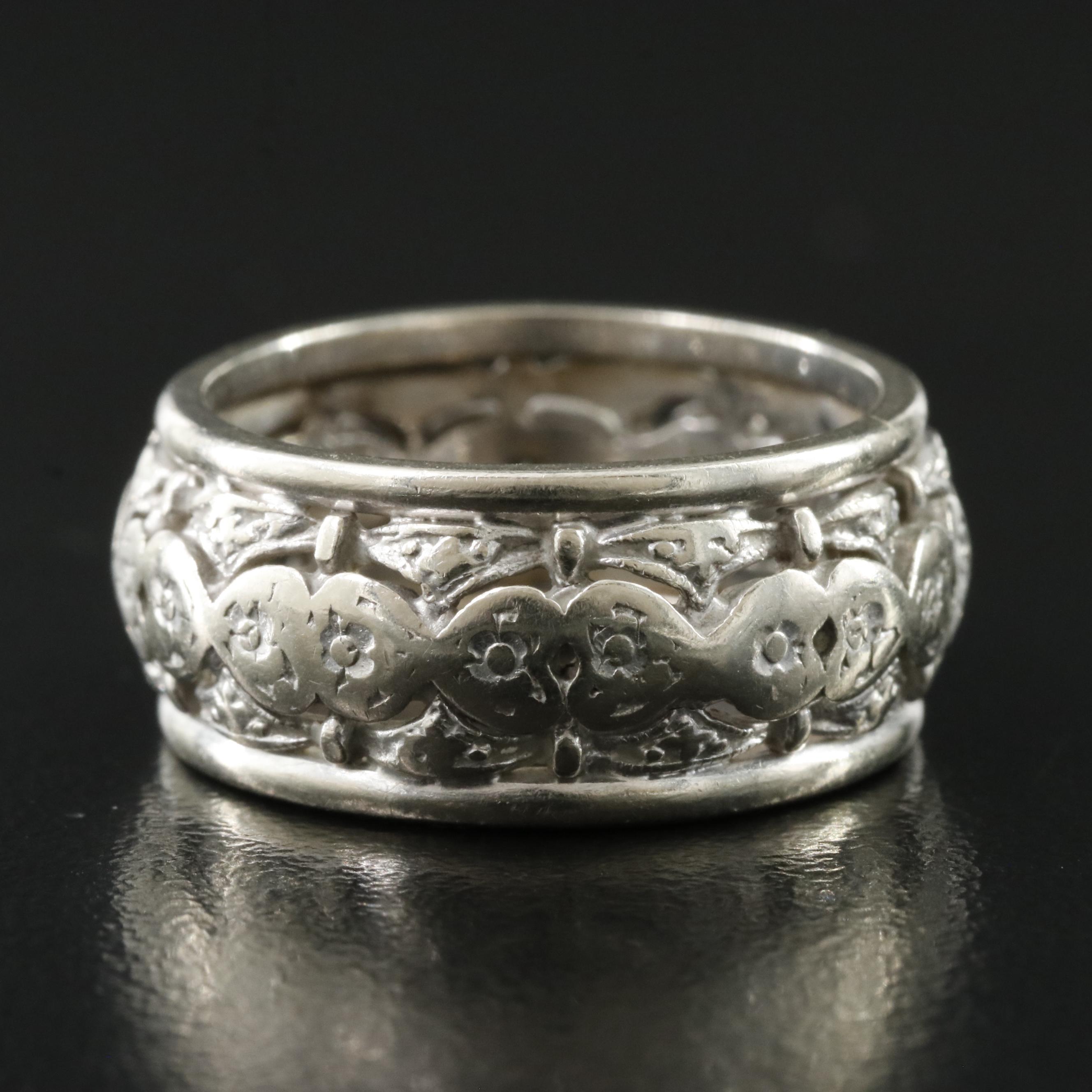 Vintage 14K Repoussé Band