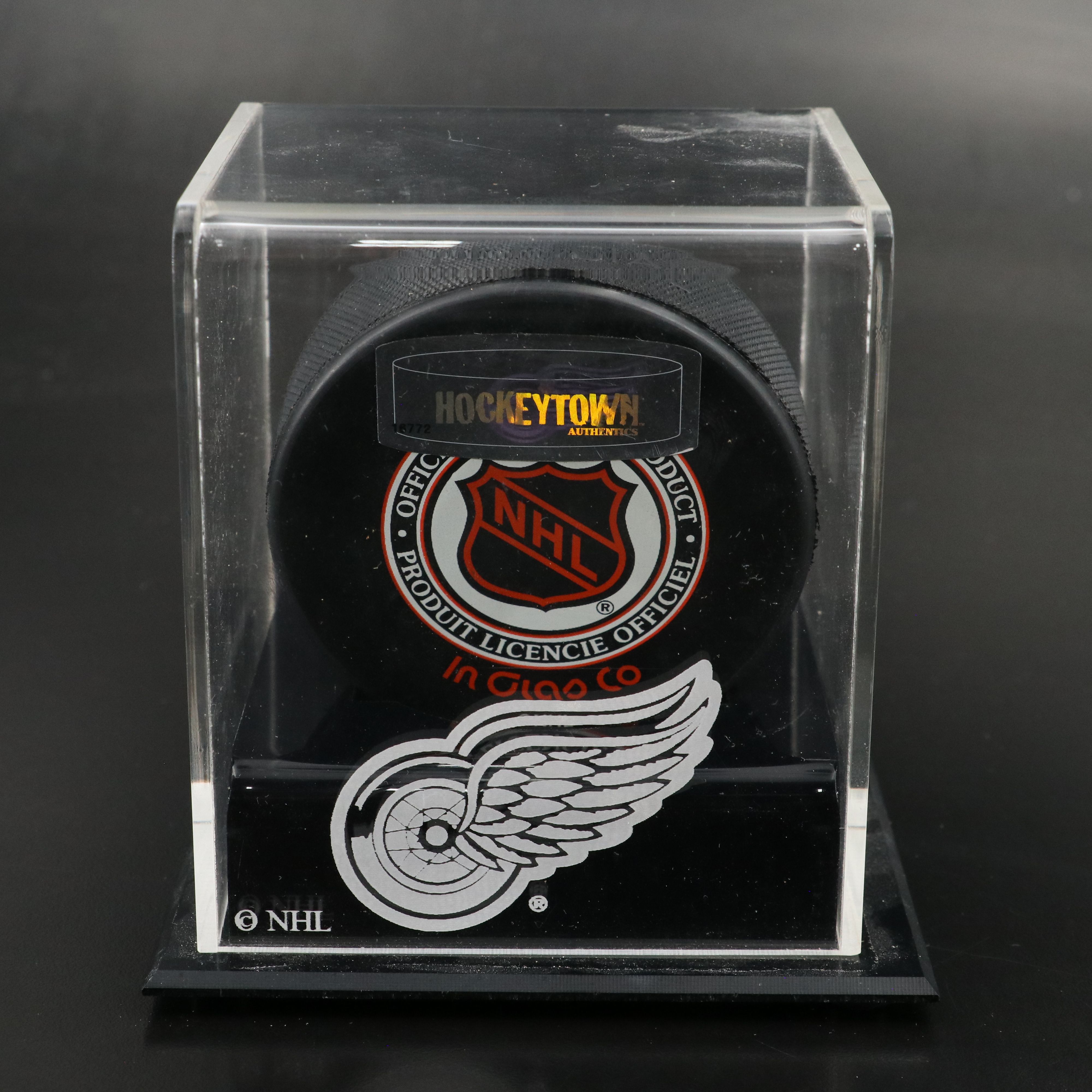 Steve Yzerman Signed Commemorative Hockey Puck, Stanley Cup, 1998