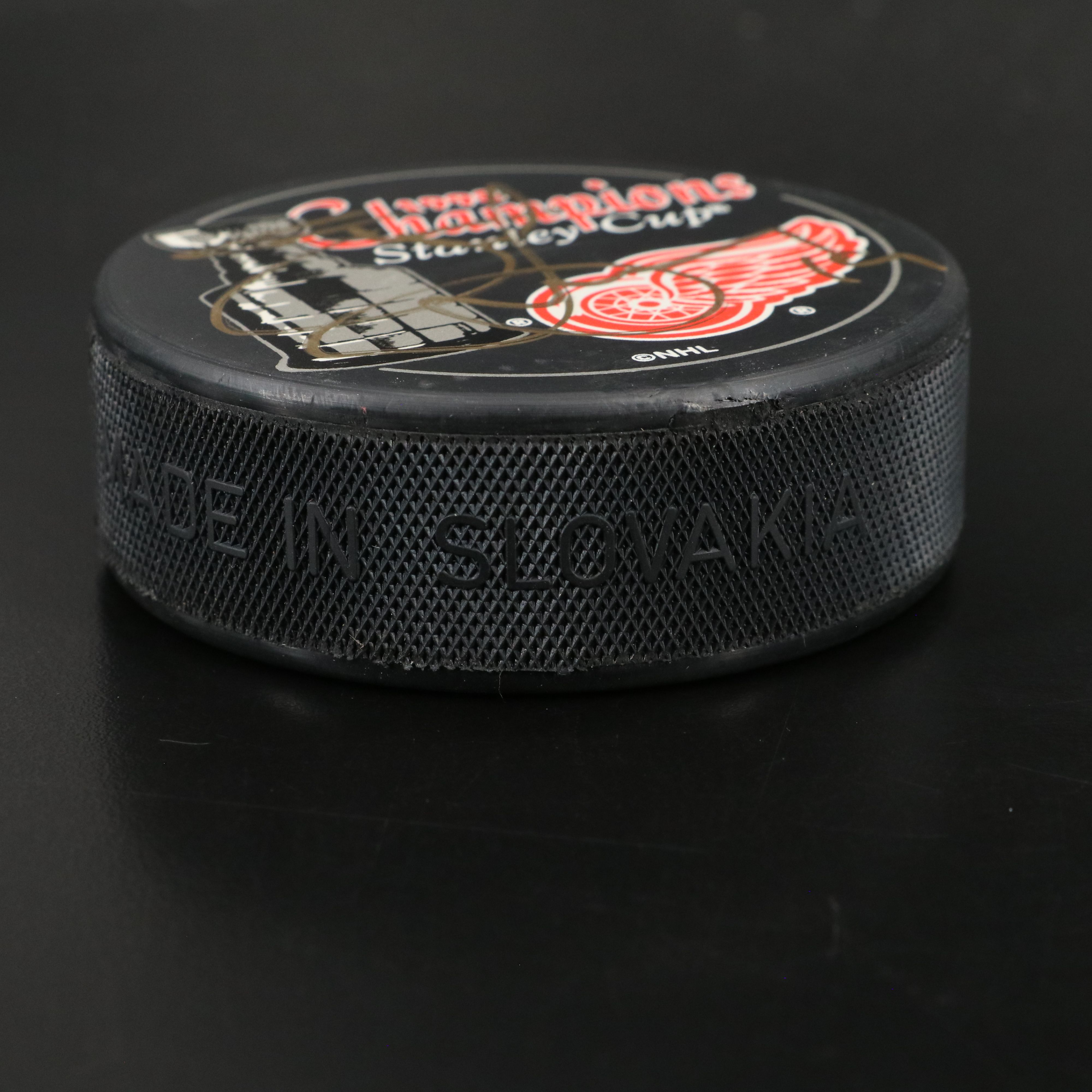 Steve Yzerman Signed Commemorative Hockey Puck, Stanley Cup, 1998