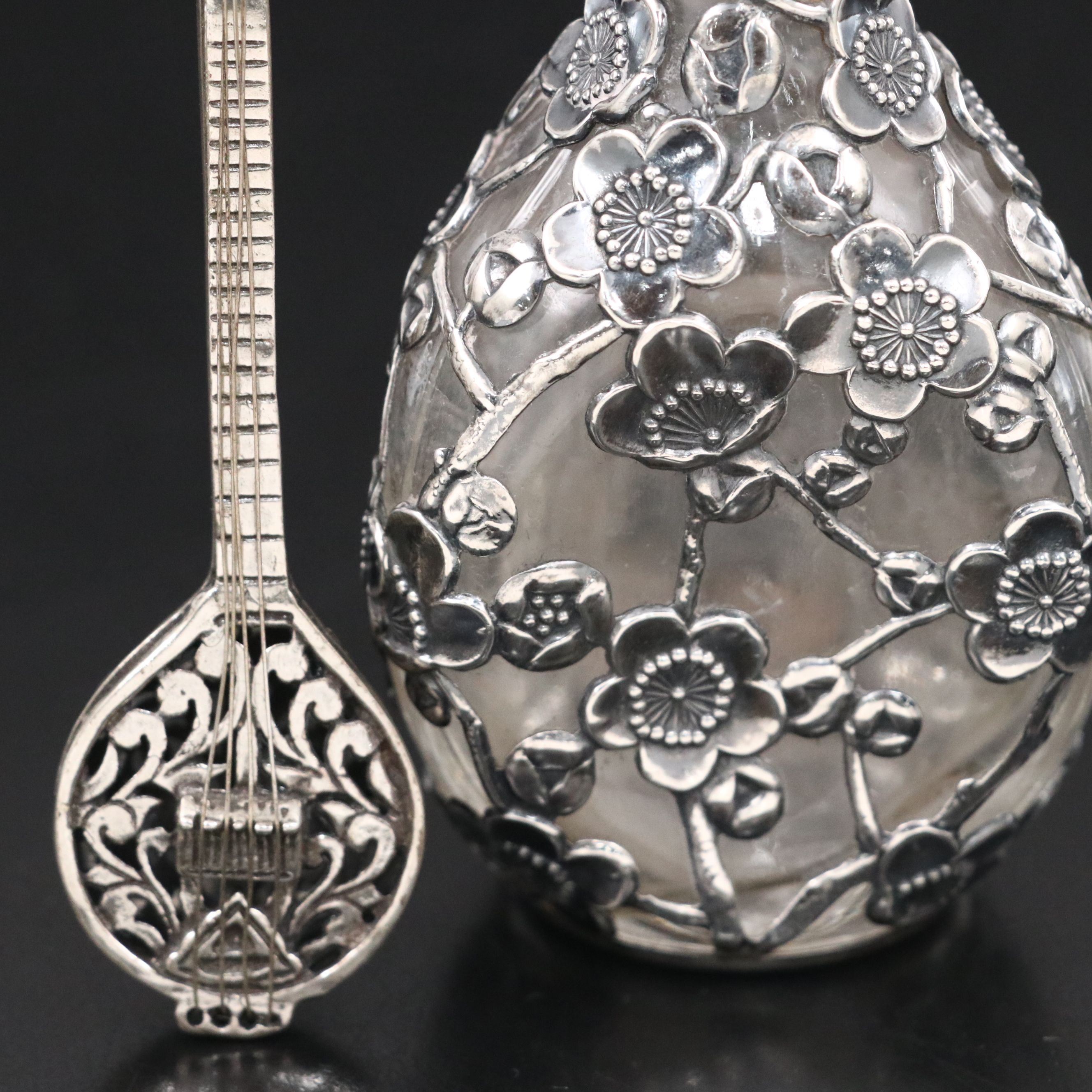 Reed & Barton "Cineraria" Sterling Dish with Snuff Bottle and Other Décor