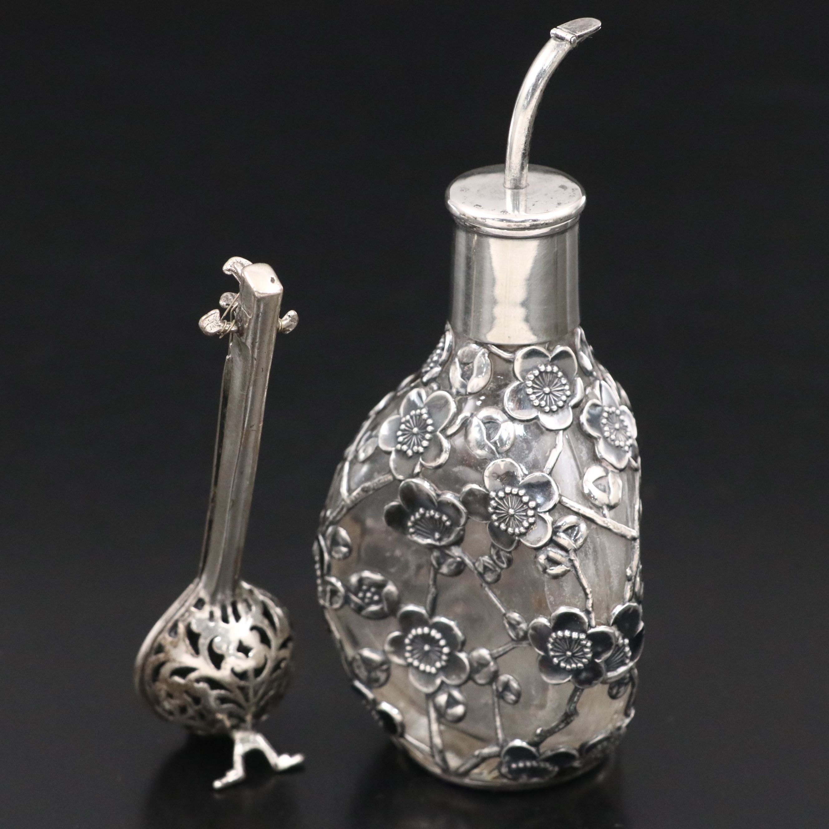 Reed & Barton "Cineraria" Sterling Dish with Snuff Bottle and Other Décor