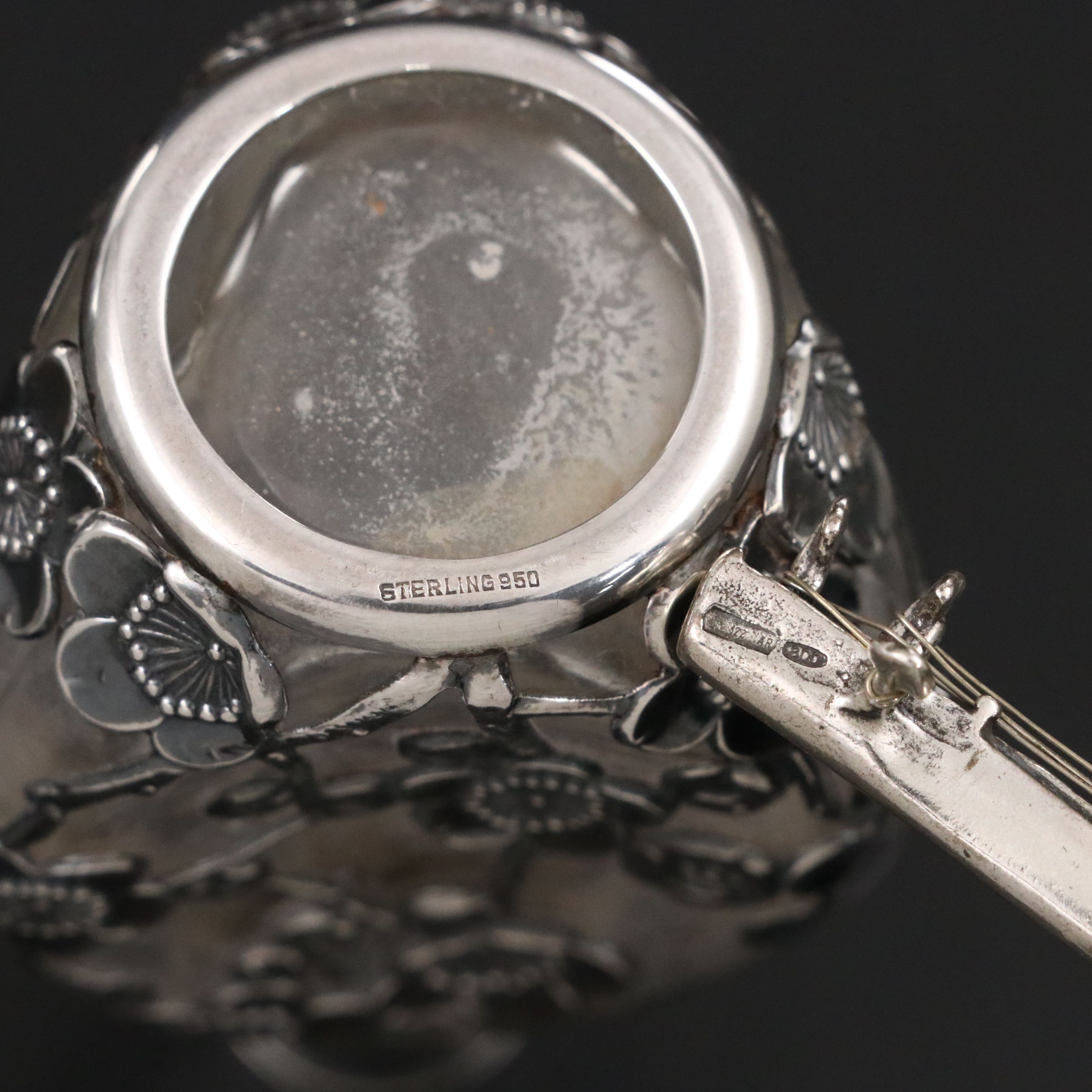 Reed & Barton "Cineraria" Sterling Dish with Snuff Bottle and Other Décor