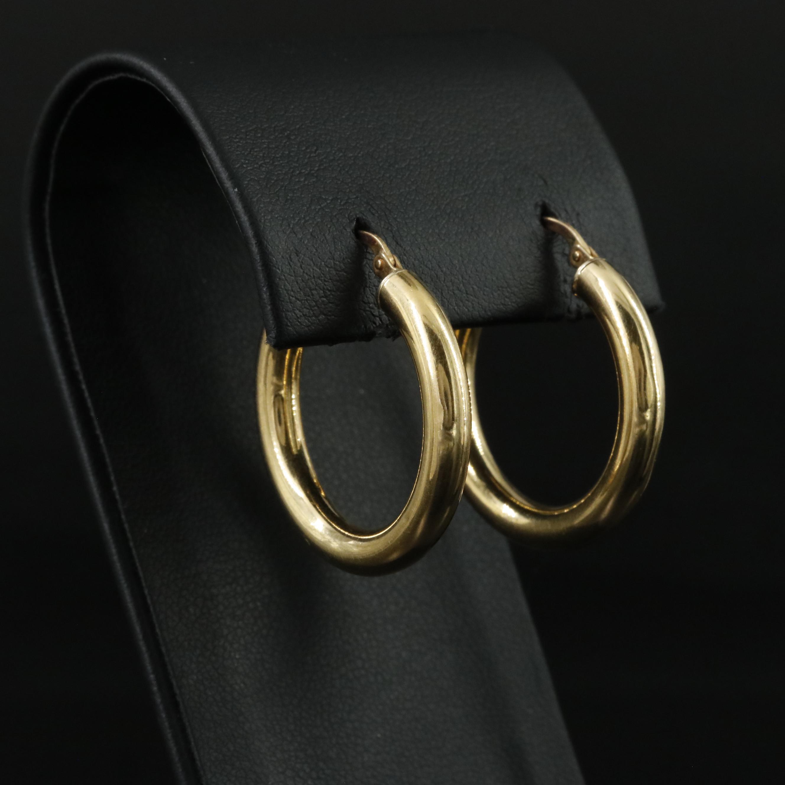 UnoAErre 18K Hoop Earrings