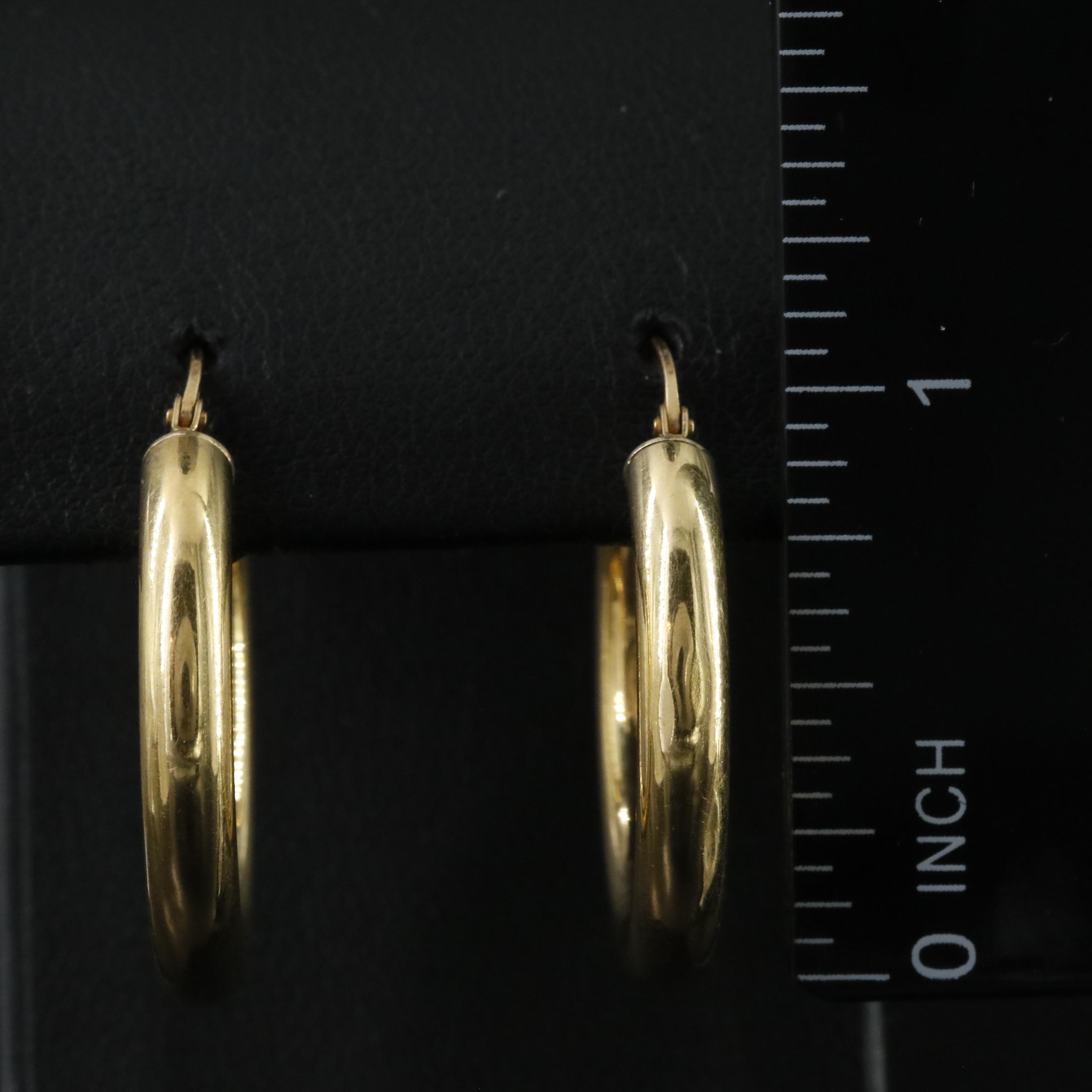 UnoAErre 18K Hoop Earrings