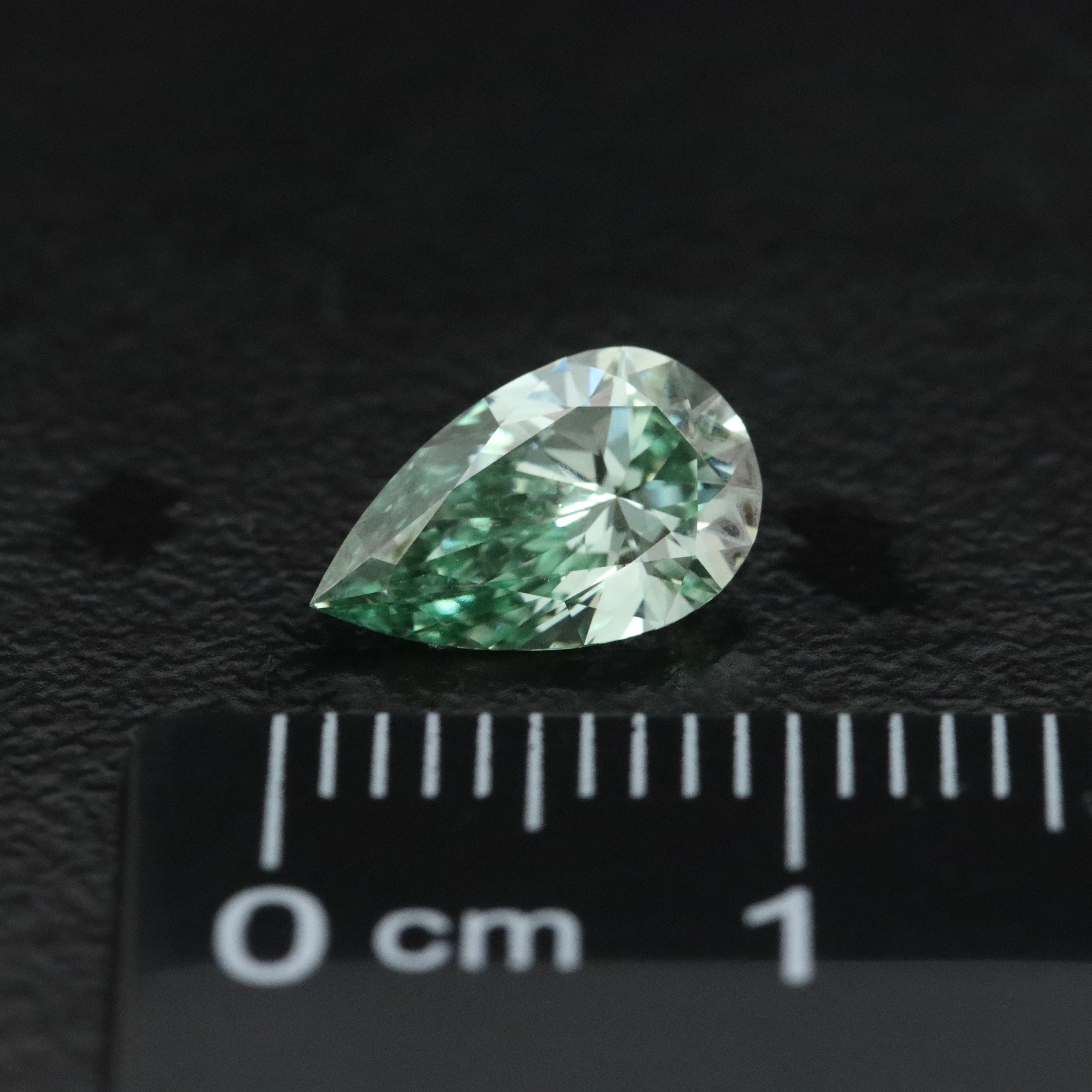 Loose 1.06 CT Lab Grown Fancy Green Diamond with IGI Report