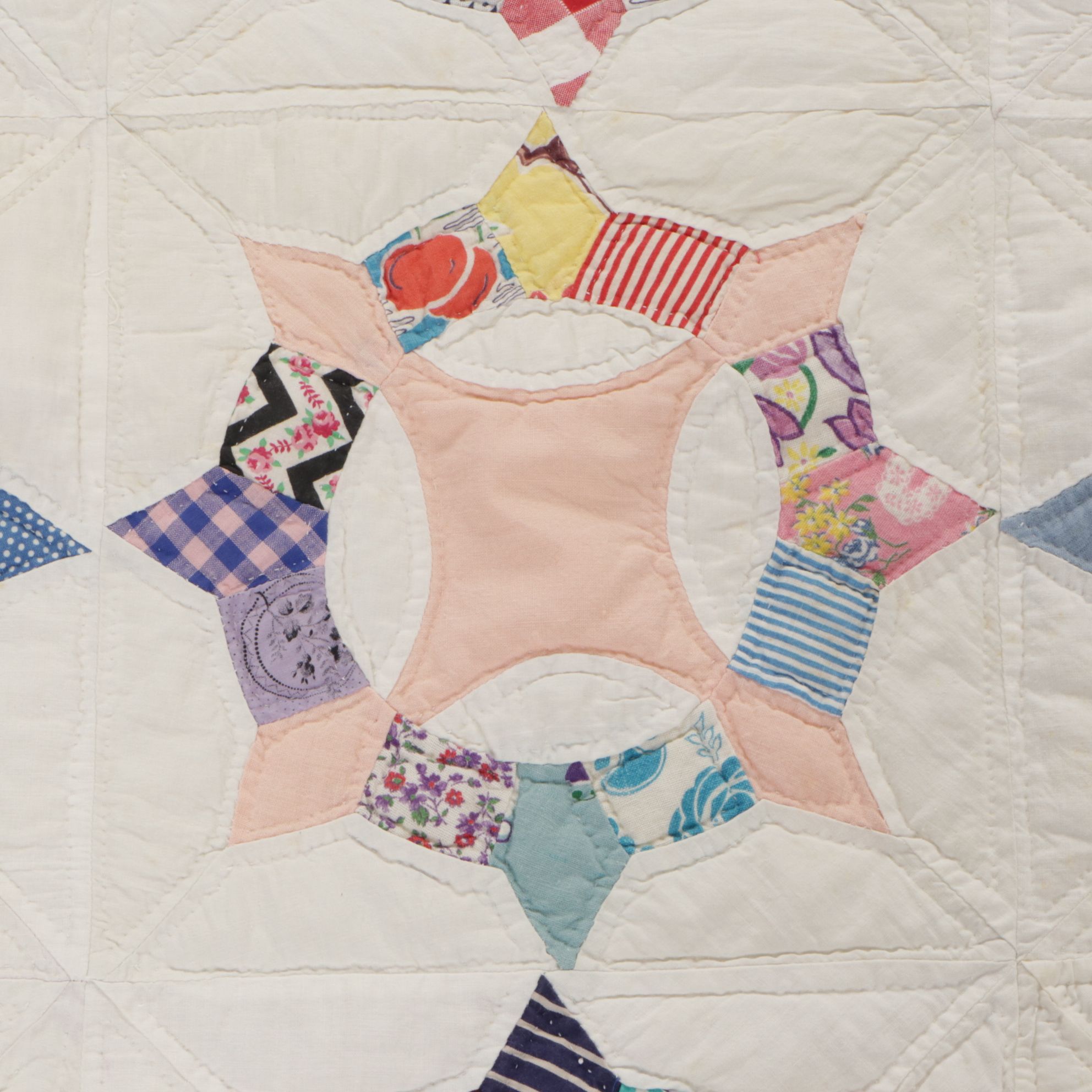 Handmade Patchwork "Caesar's Crown" Quilt with Peach Floral Border