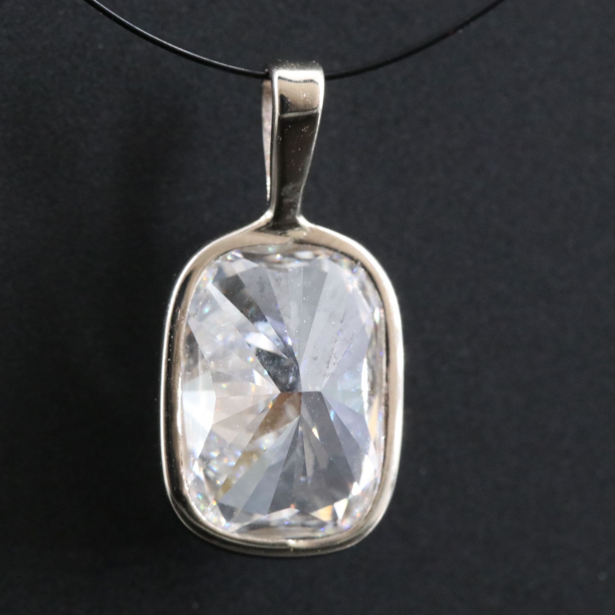 14K 2.52 CT Lab Grown Diamond Solitaire Pendant with IGI Report