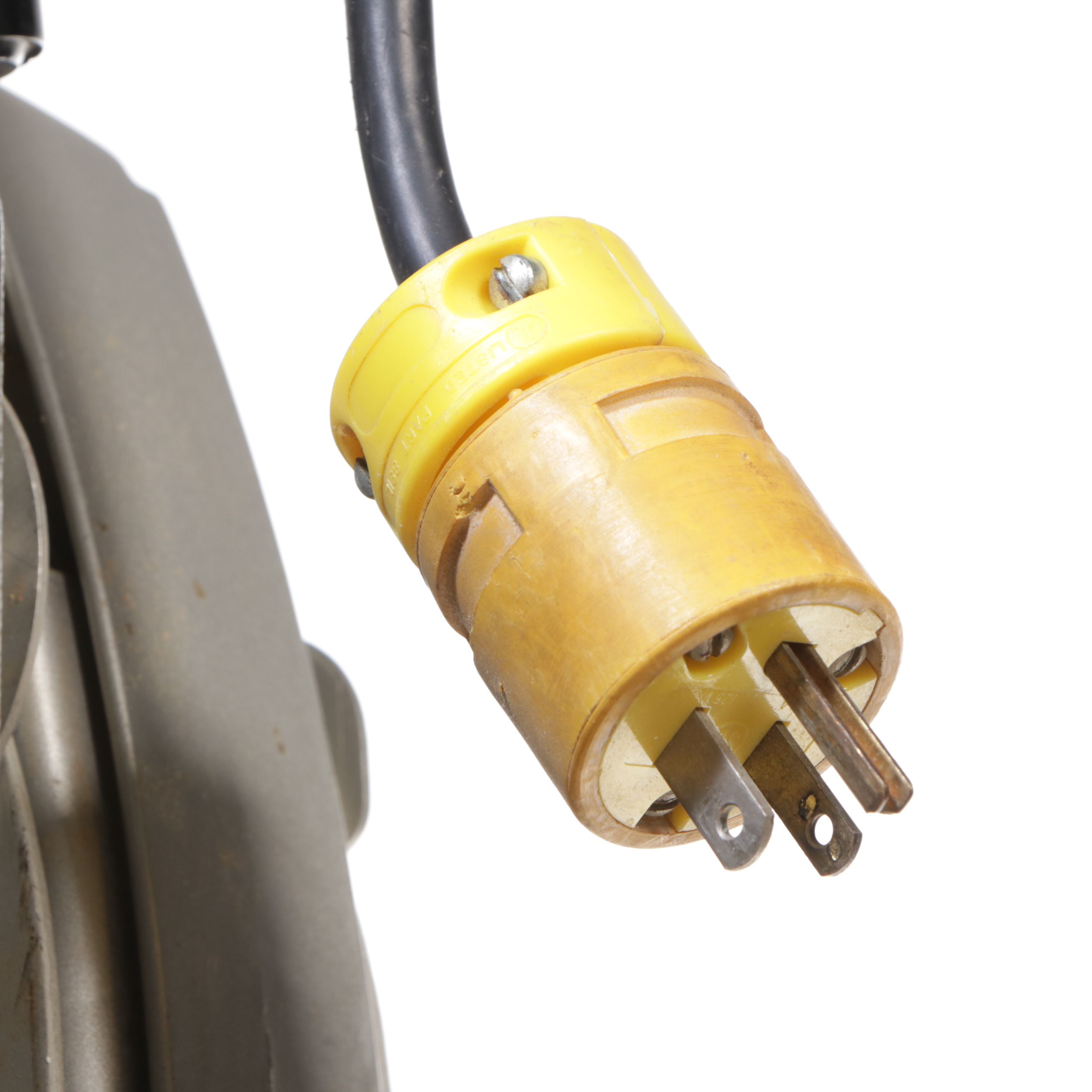 DeWalt 790 Contractors Powershop Circular Saw on Black & Decker Table