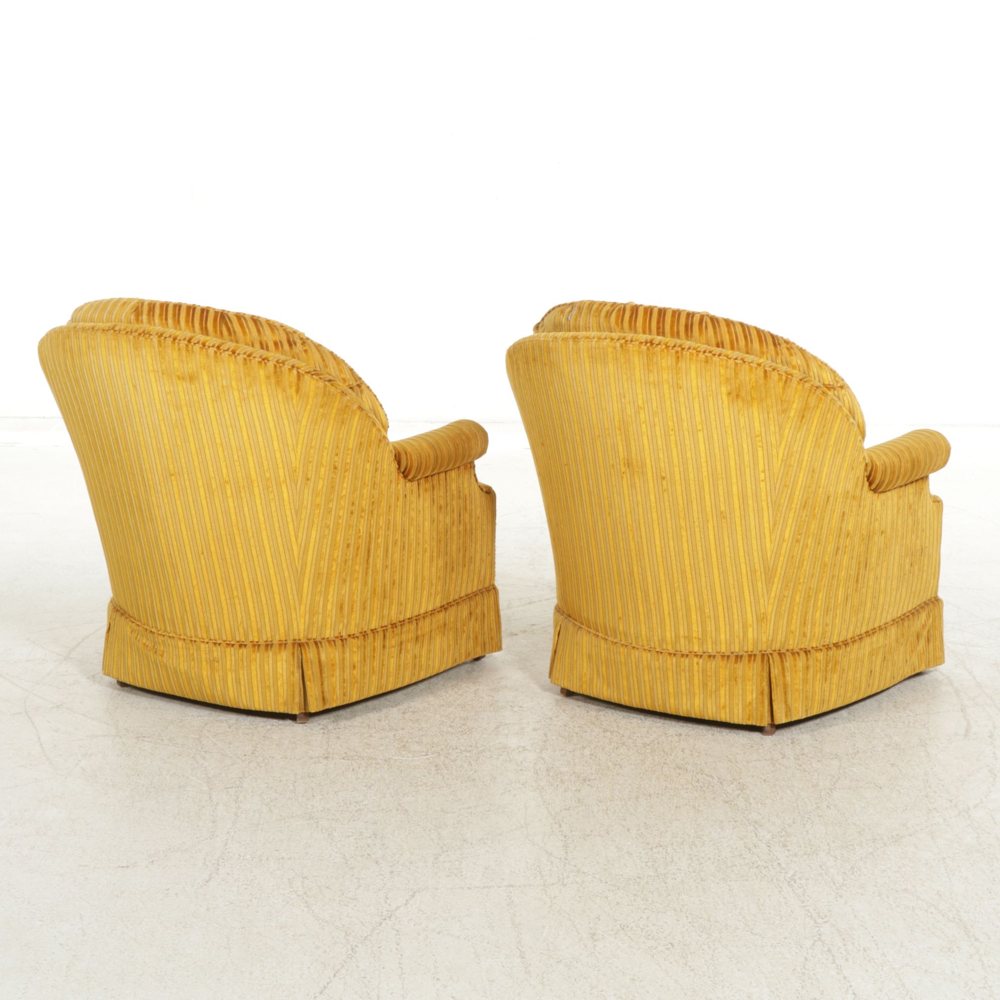 Pair of Thomasville Armchairs with Ribbed Upholstery, Mid 20th Century