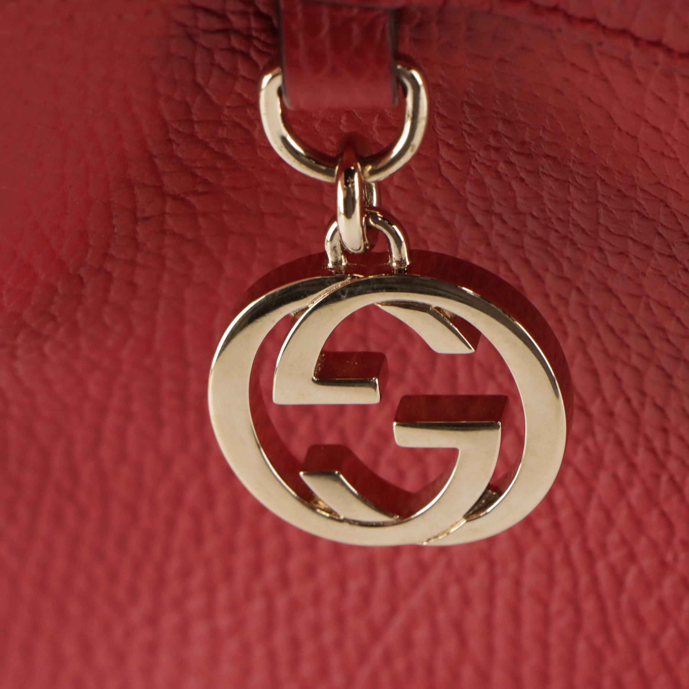 Gucci Zippered Soho Hobo Bag in Red Grained Calfskin Leather