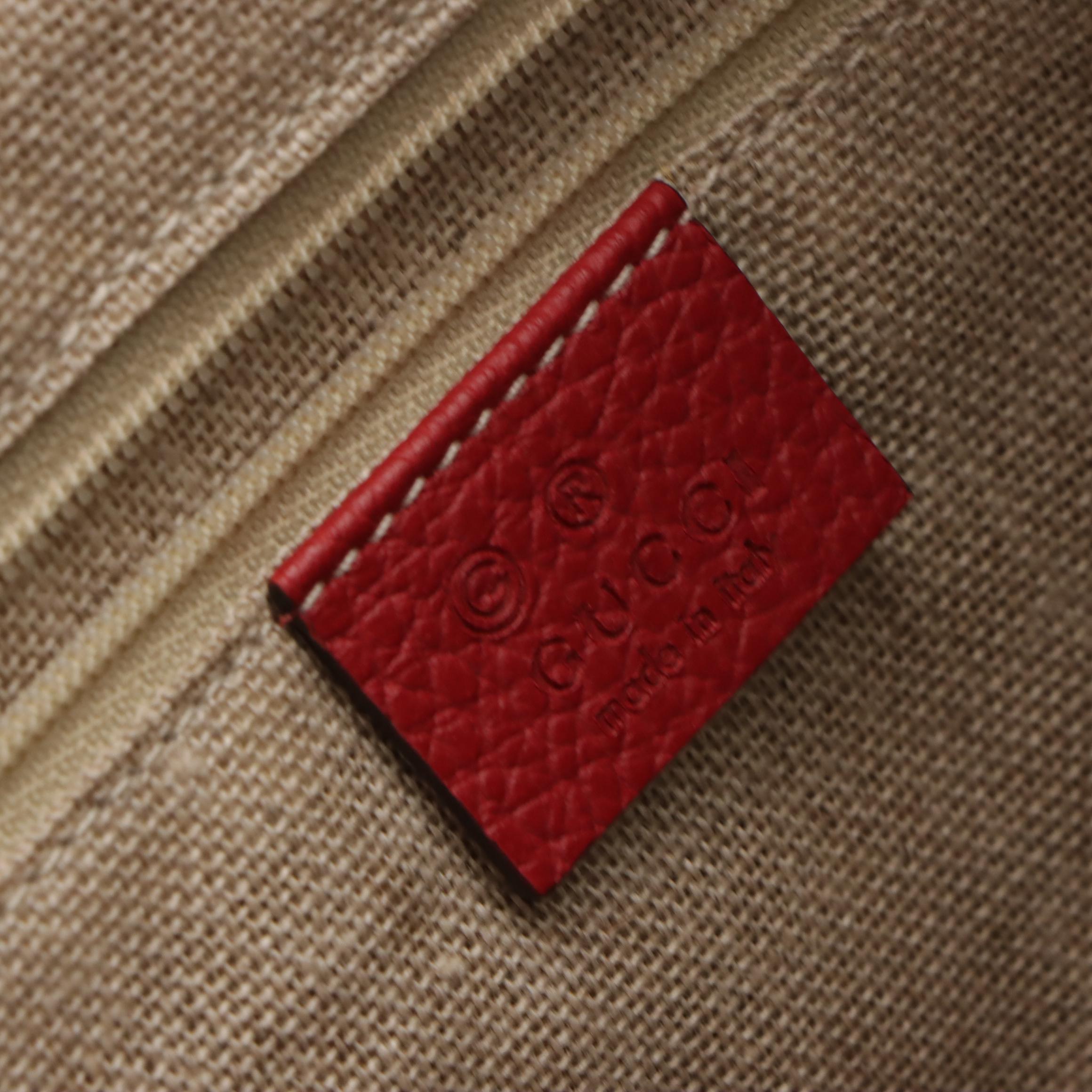 Gucci Zippered Soho Hobo Bag in Red Grained Calfskin Leather