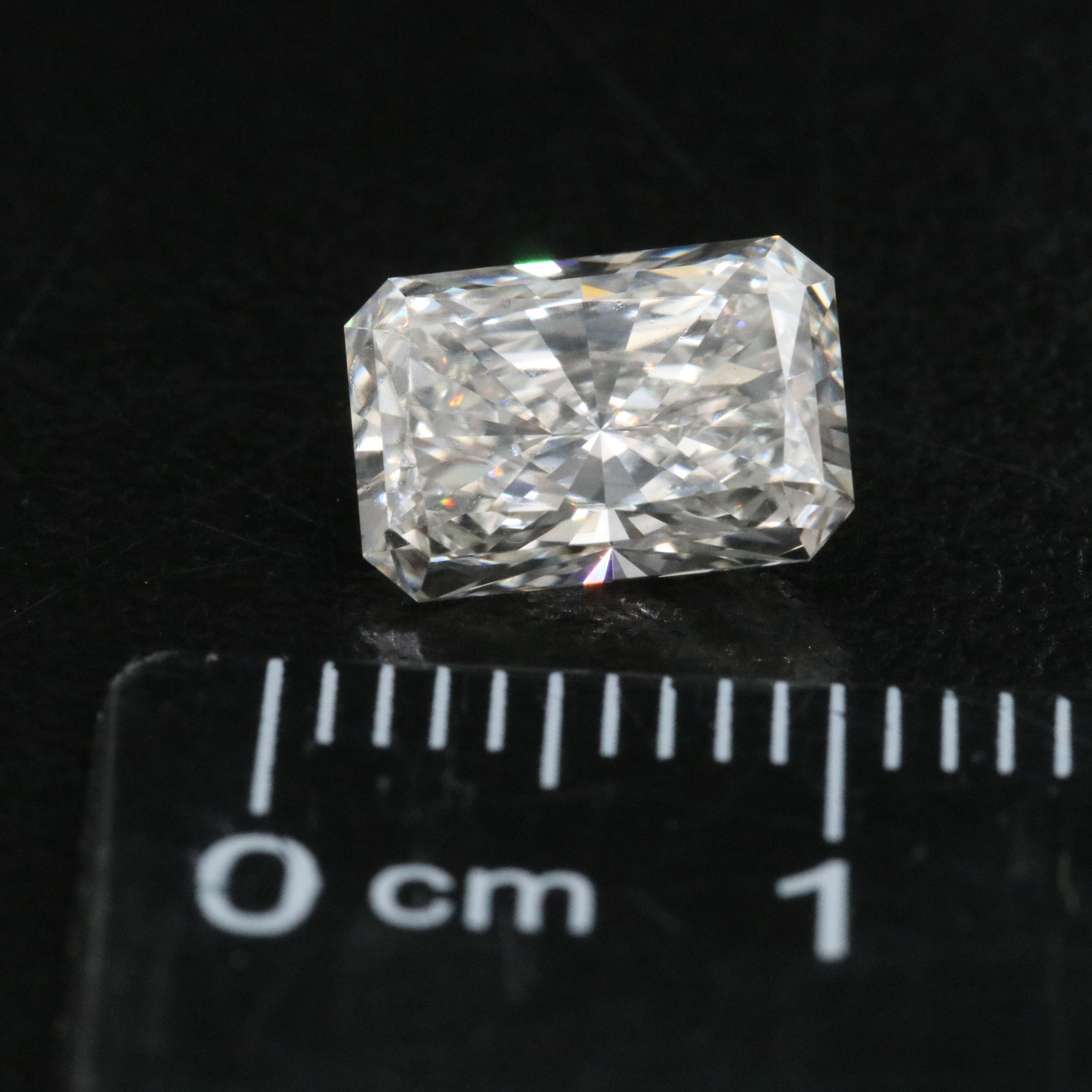 Loose 1.90 CT Lab Grown Diamond with IGI Report