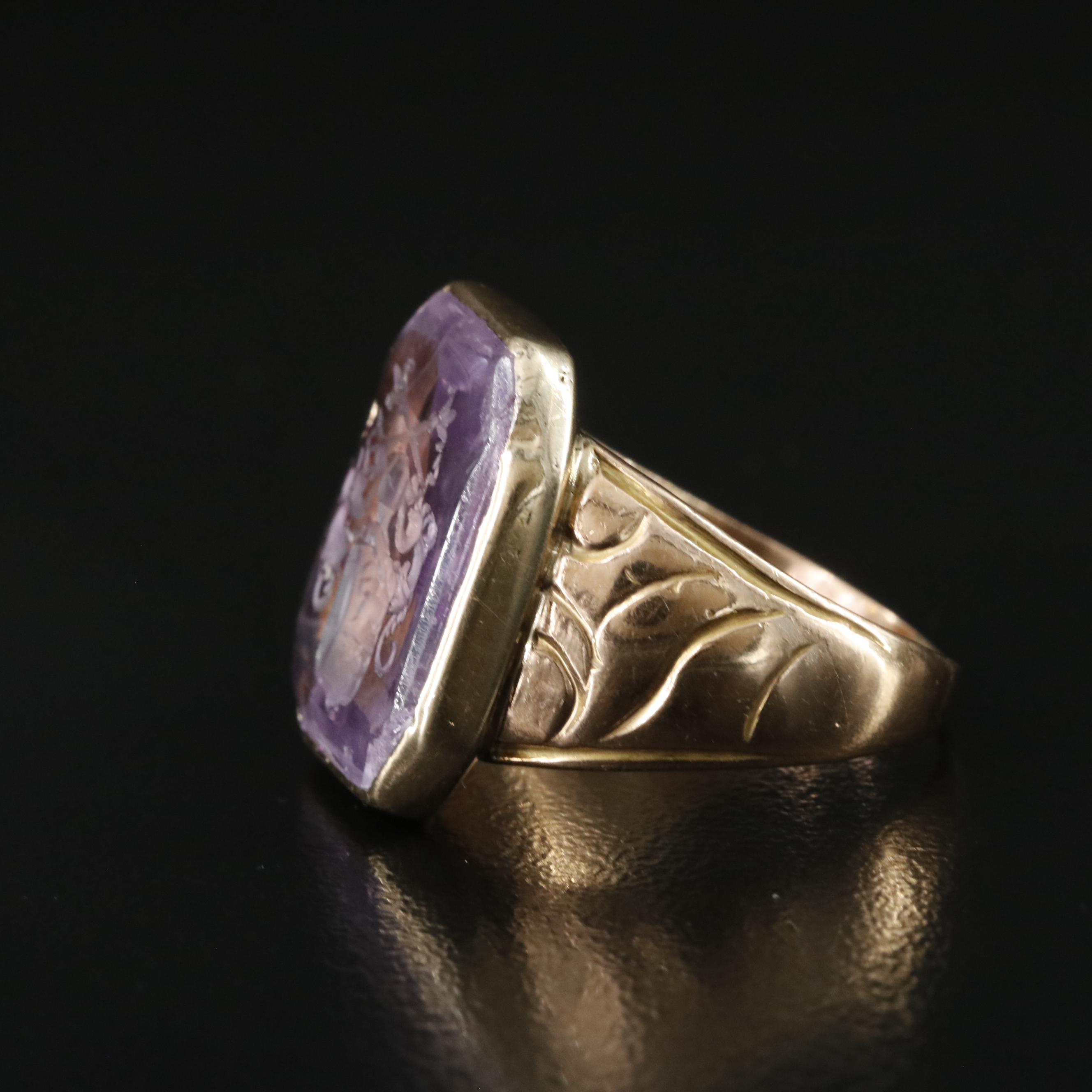 Vintage 14K Amethyst Intaglio Signet Ring
