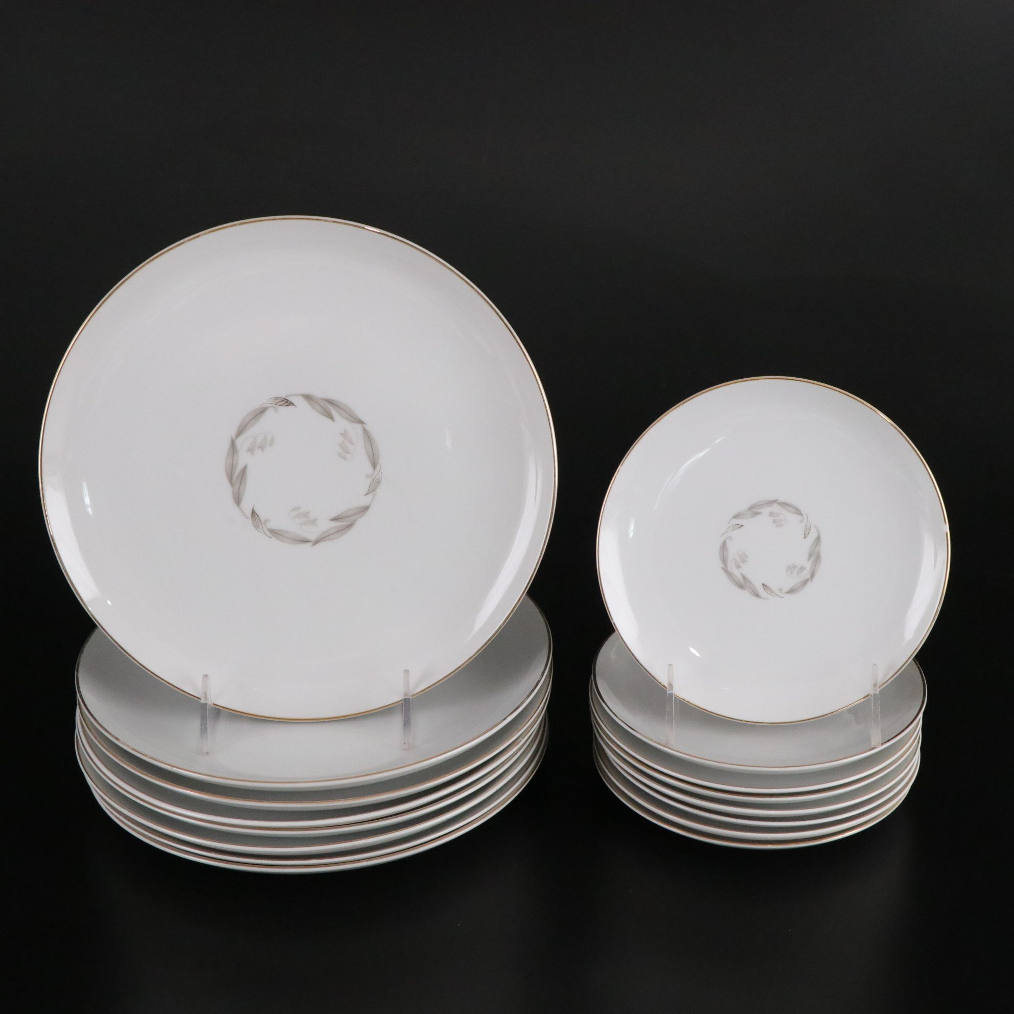 Kaysons "Golden Fantasy" Six Piece Setting for Eight Diners