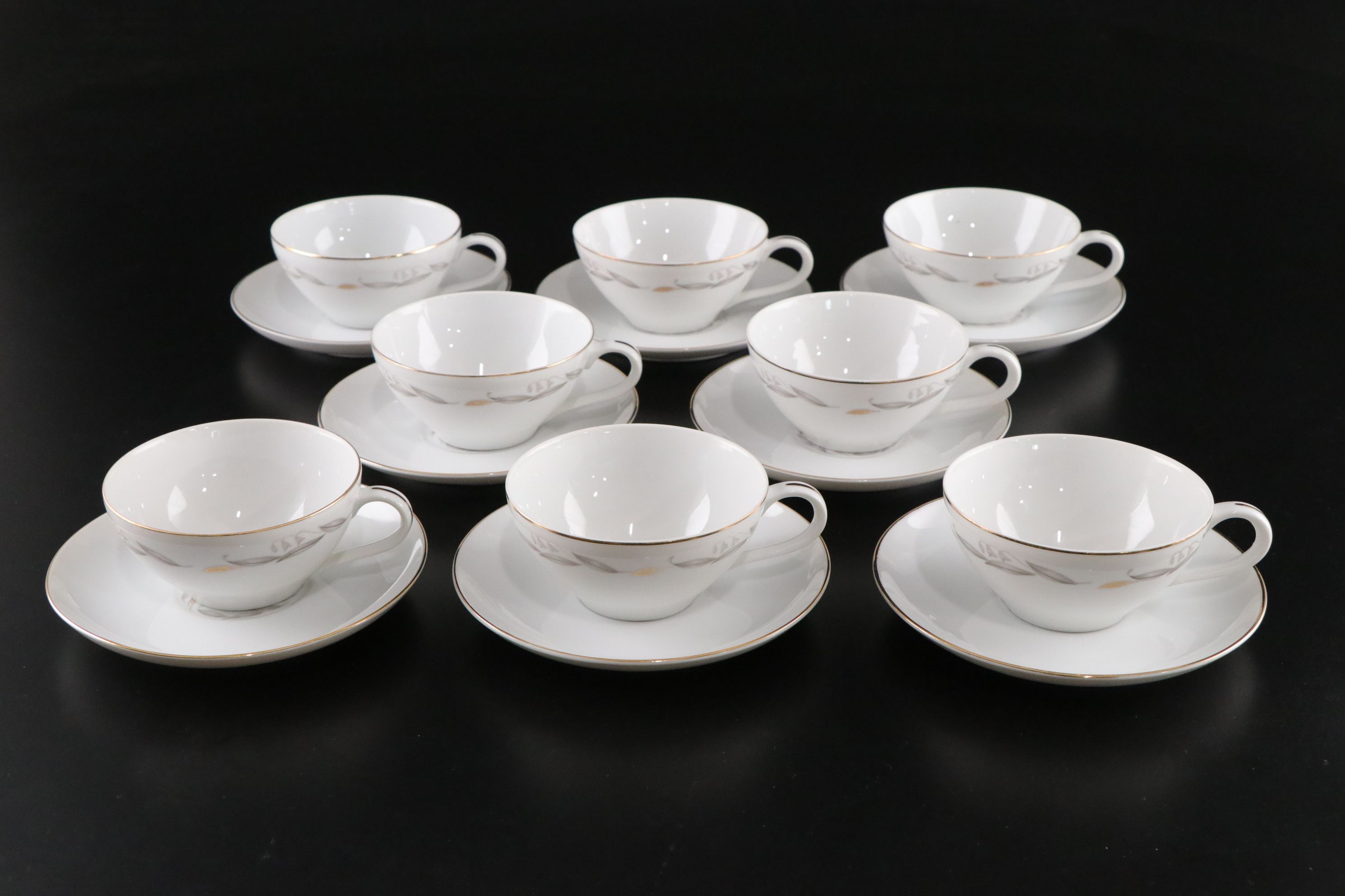 Kaysons "Golden Fantasy" Six Piece Setting for Eight Diners