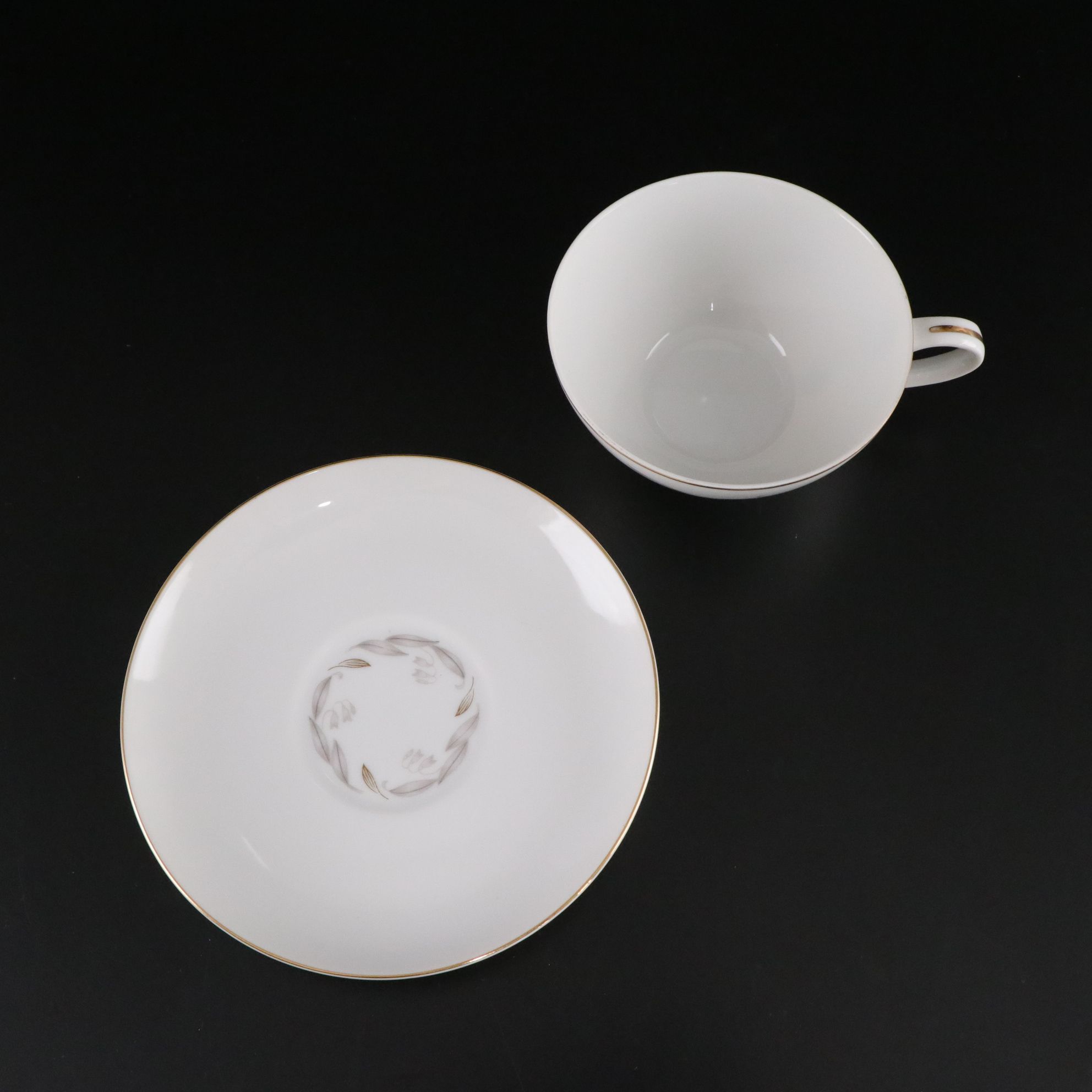 Kaysons "Golden Fantasy" Six Piece Setting for Eight Diners