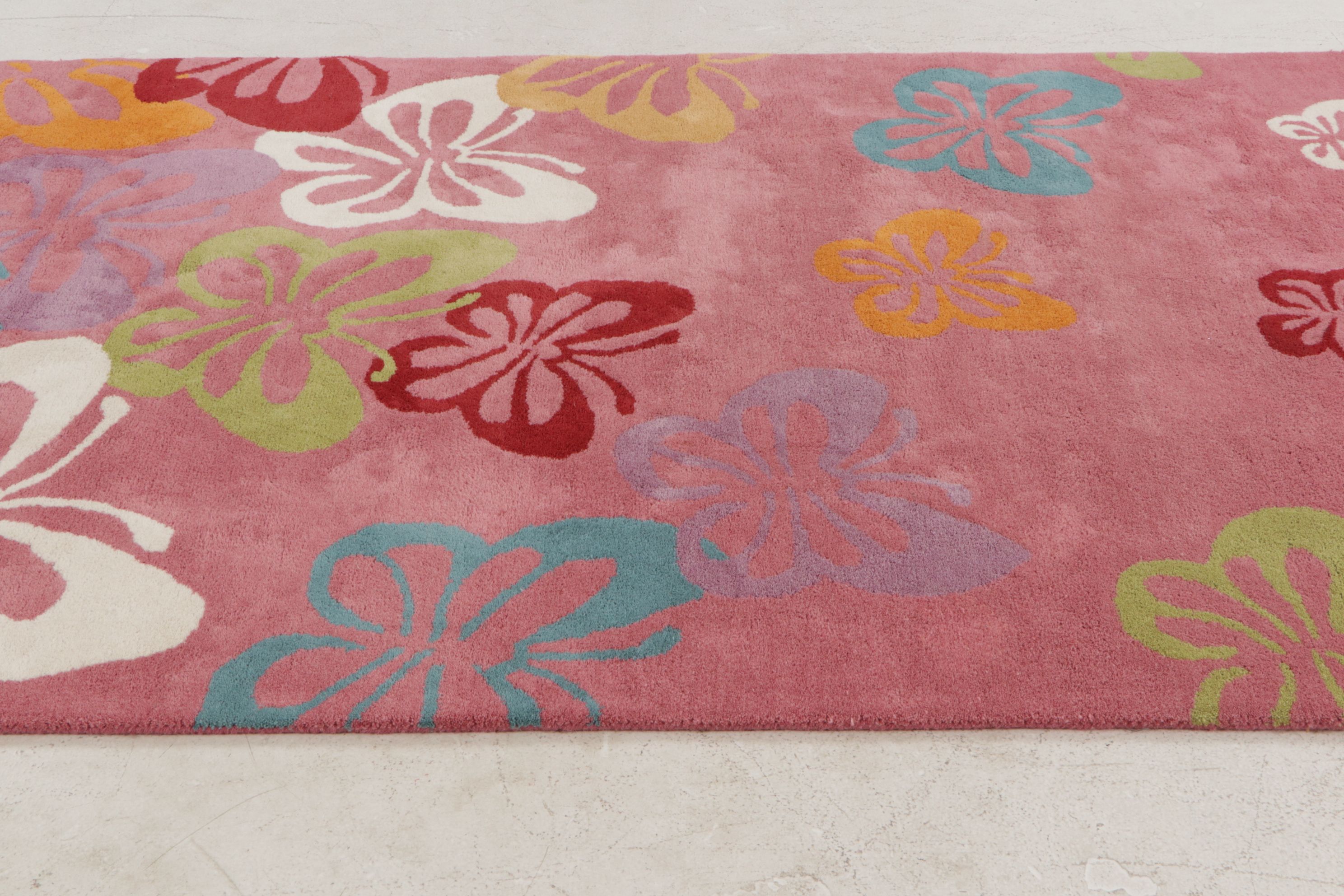 5' x 7'11 Hand-Tufted Dynamic Rugs "Fantasia" Area Rug