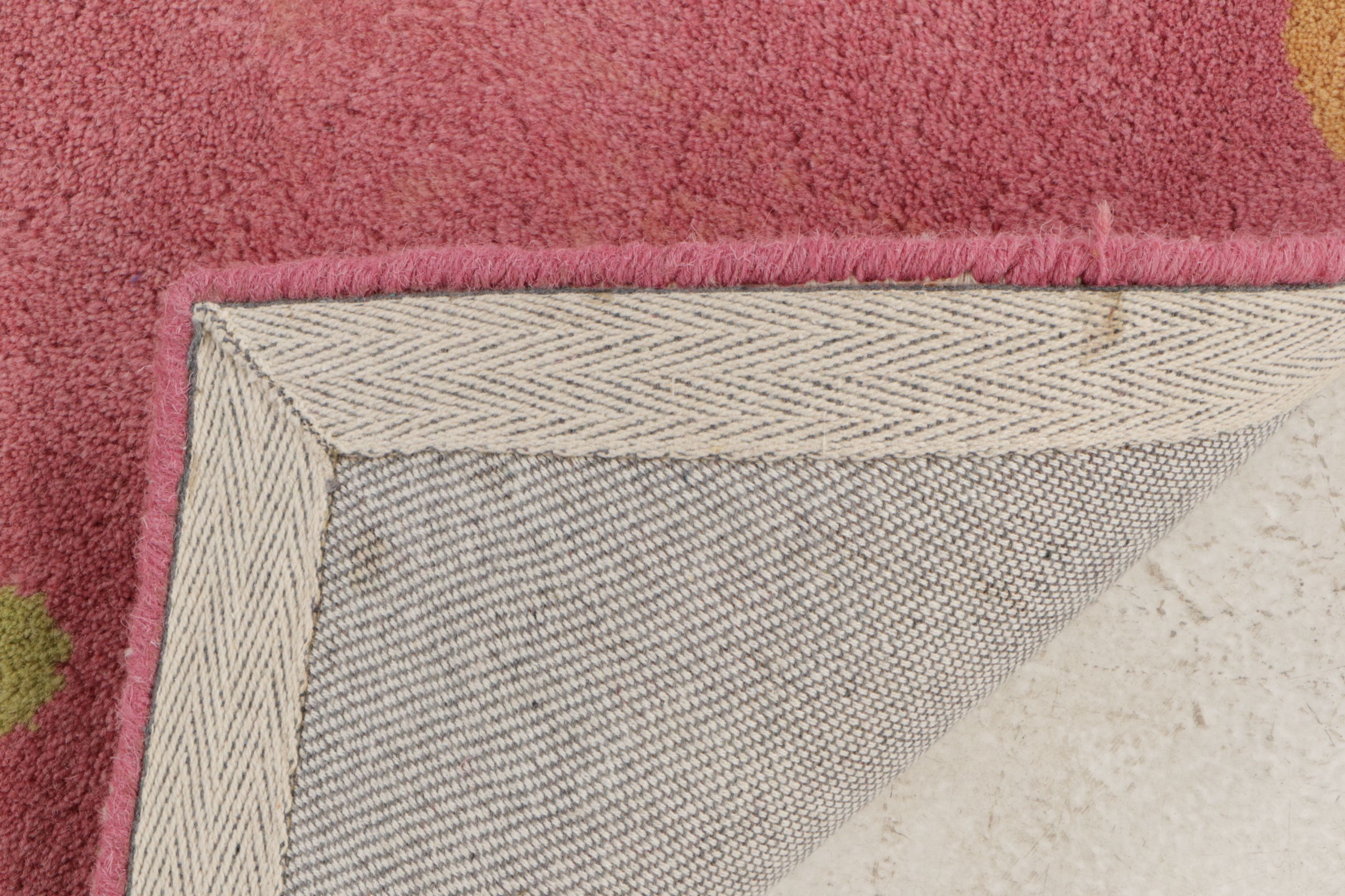 5' x 7'11 Hand-Tufted Dynamic Rugs "Fantasia" Area Rug