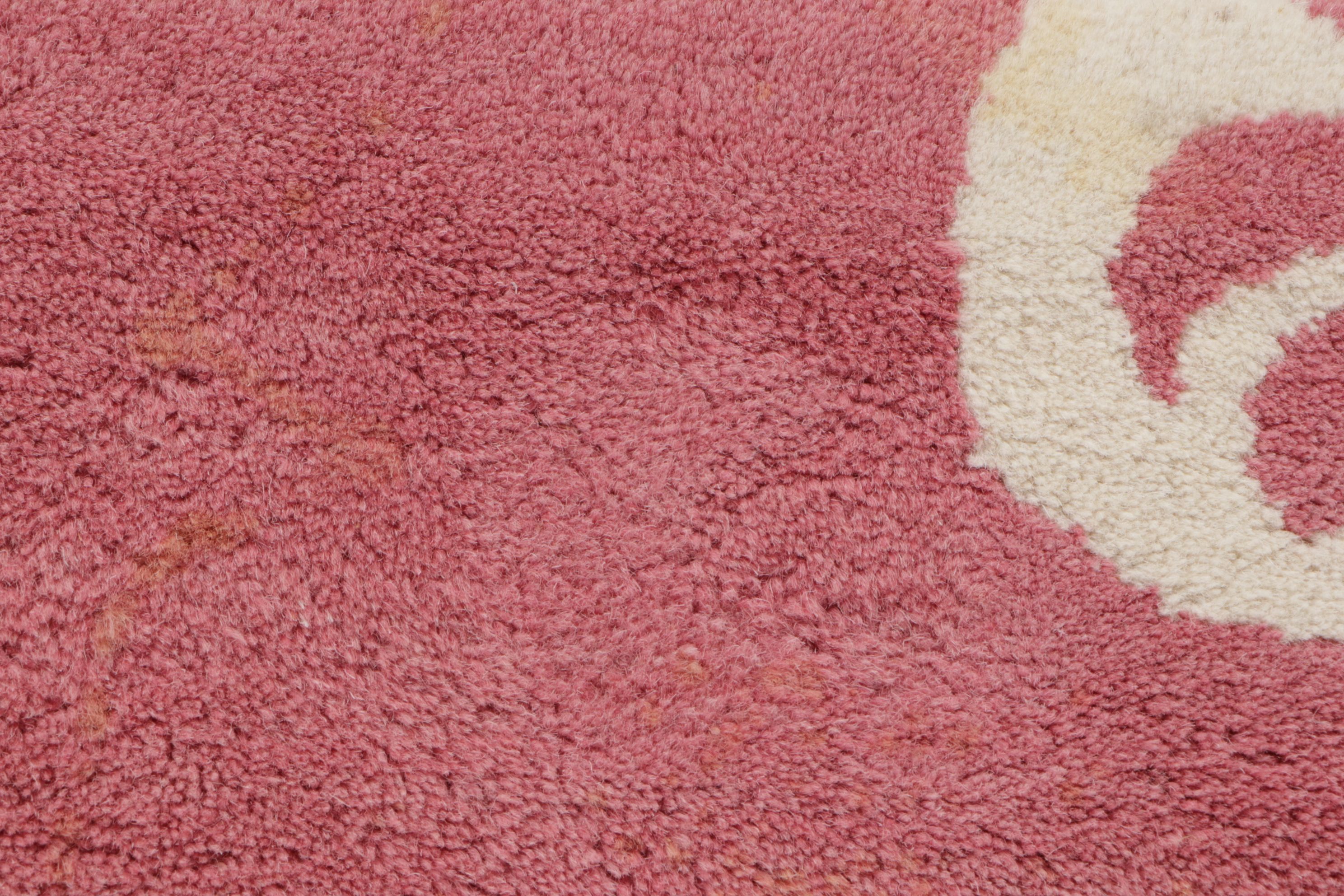 5' x 7'11 Hand-Tufted Dynamic Rugs "Fantasia" Area Rug