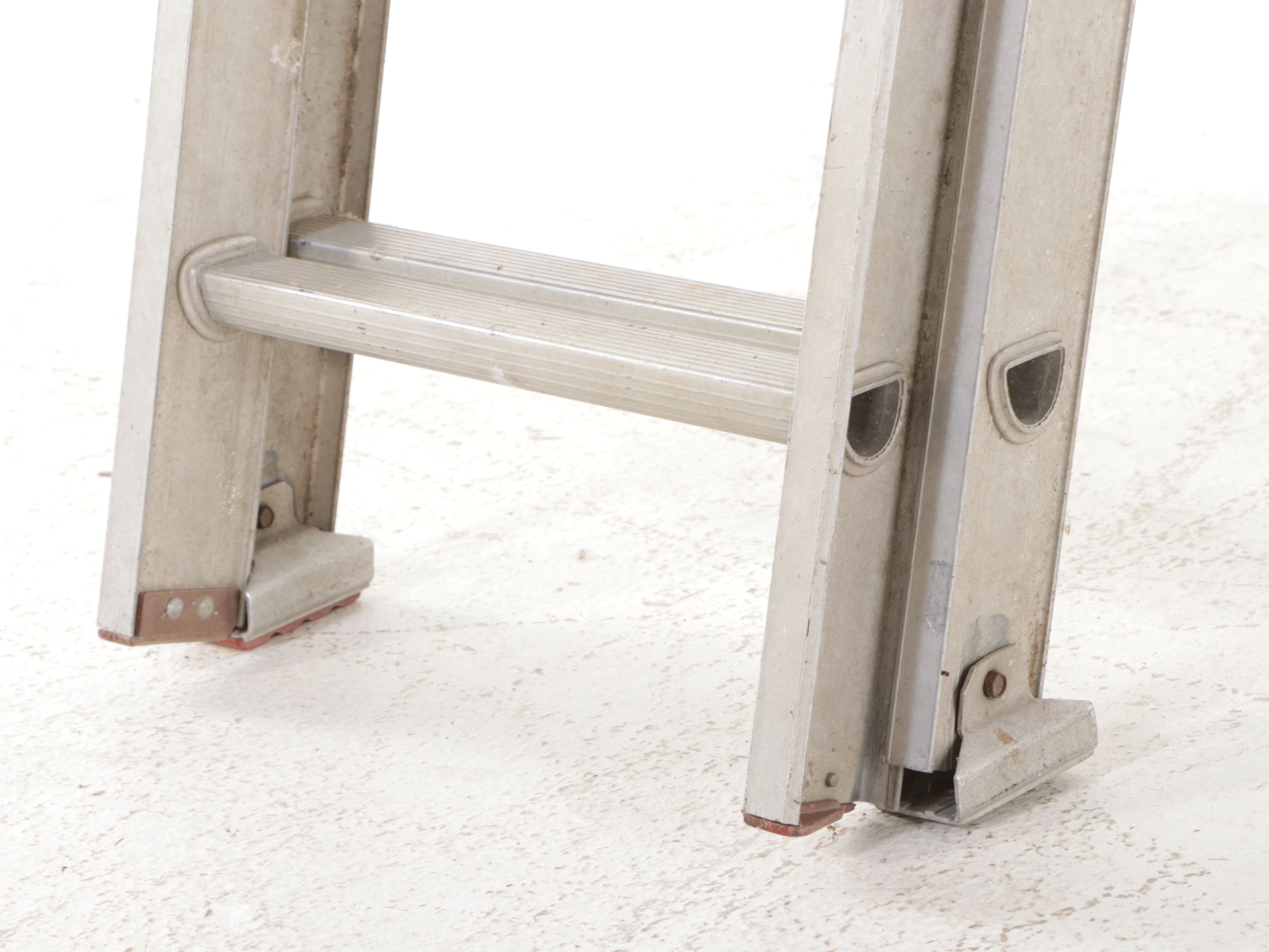 Werner Saf-T-Master 24' Aluminum Extension Ladder