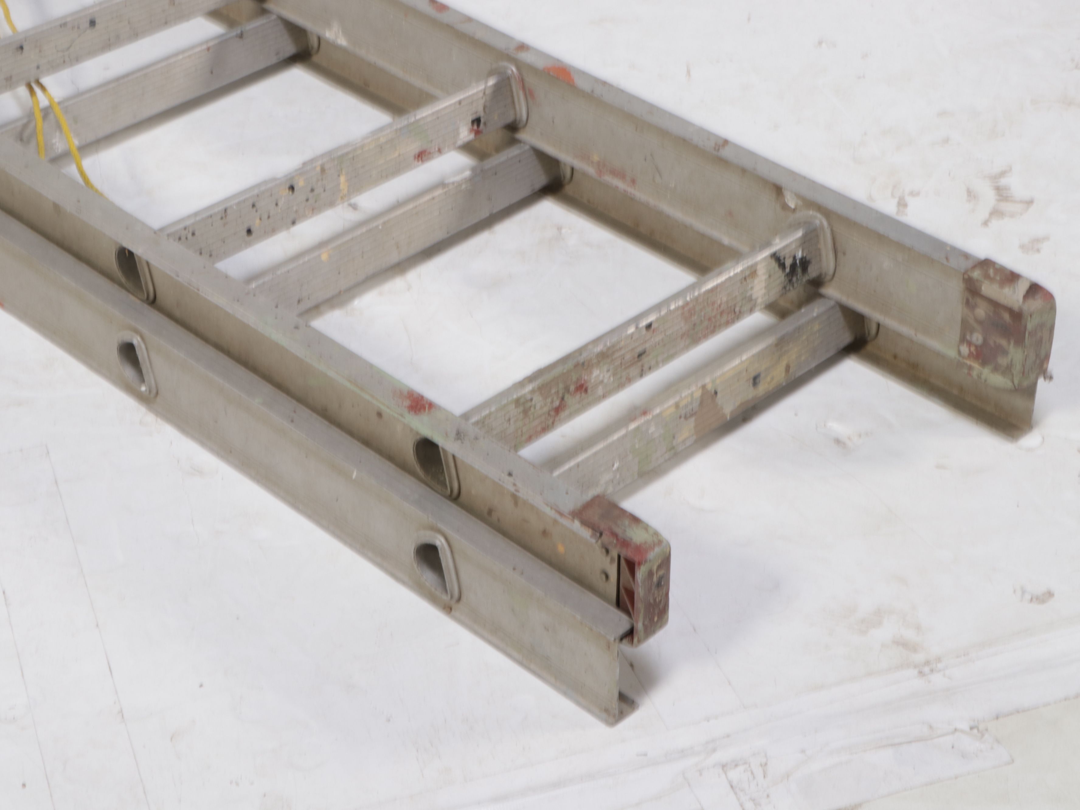 Werner Saf-T-Master 24' Aluminum Extension Ladder