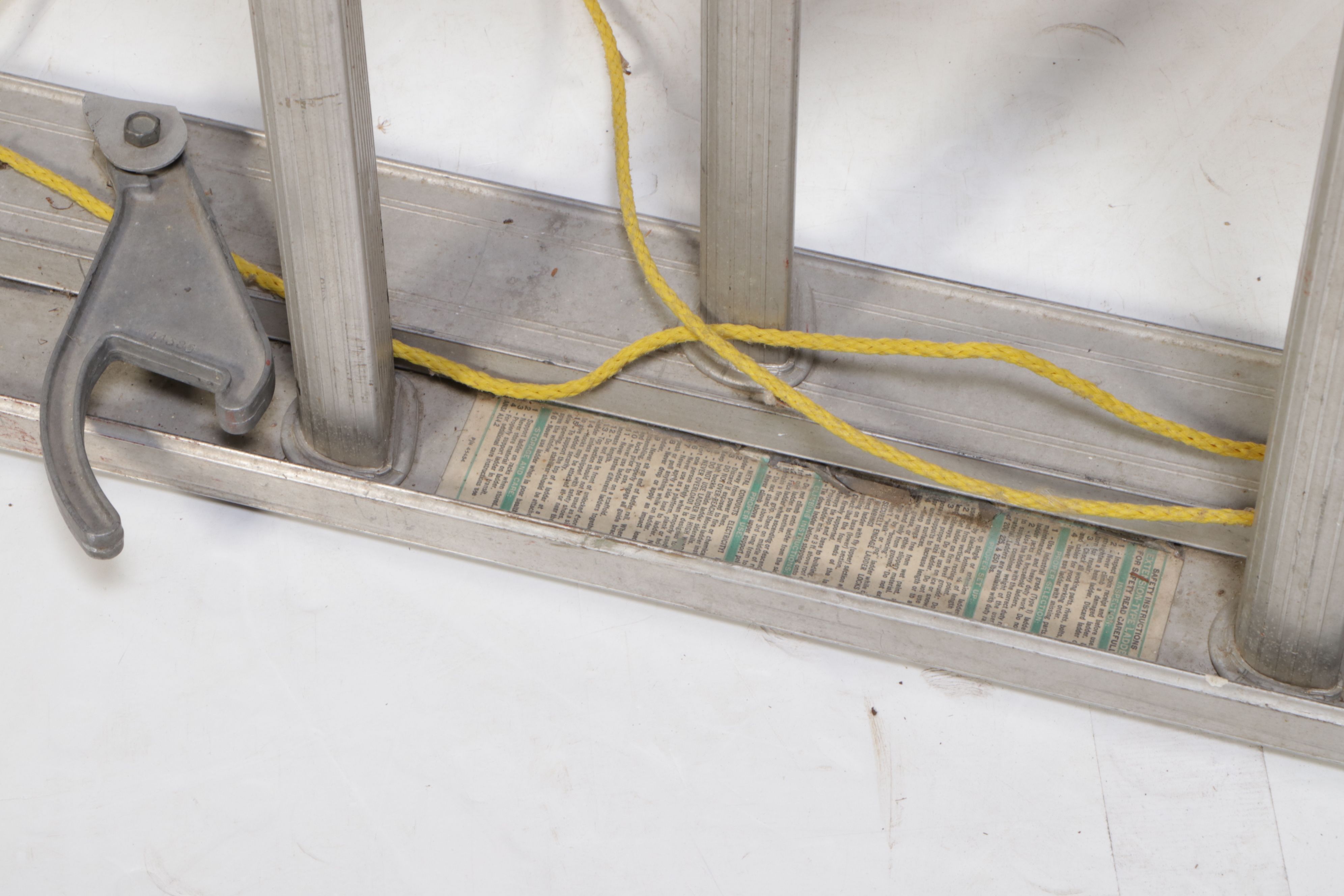 Werner Saf-T-Master 24' Aluminum Extension Ladder