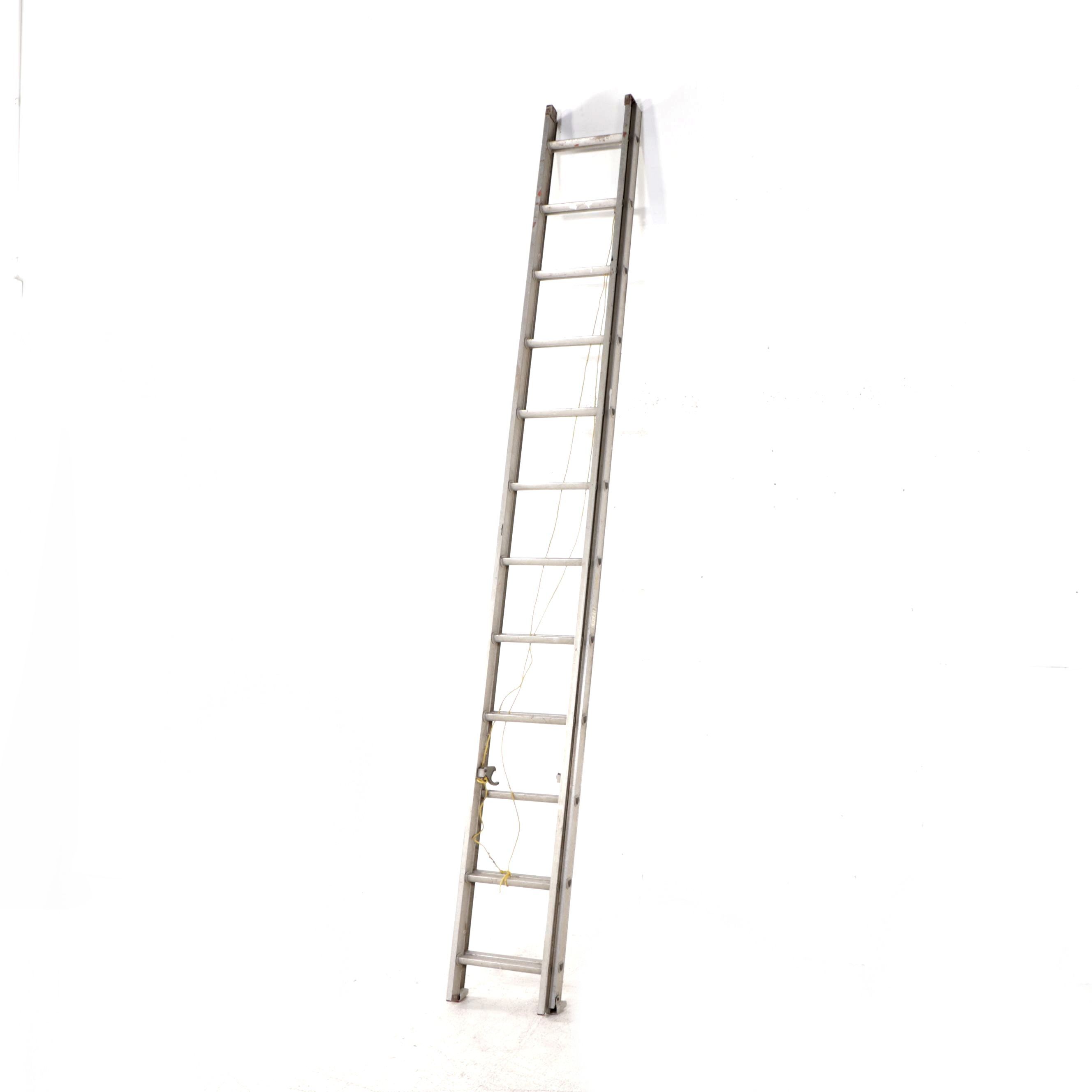 Werner Saf-T-Master 24' Aluminum Extension Ladder