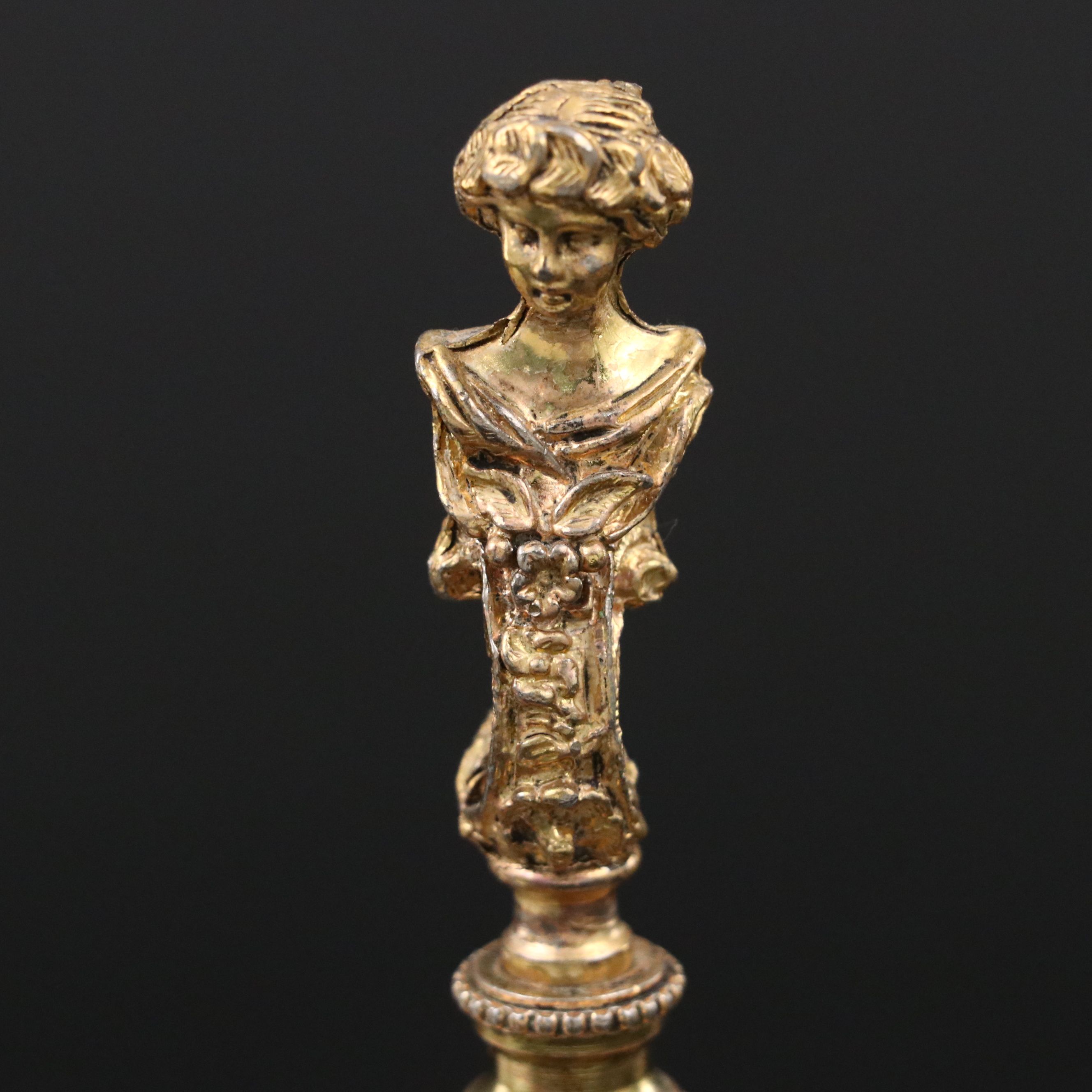 Ormolu Mount Diamond Quilt Glass Covered Bowls with Gilt Metal Finials