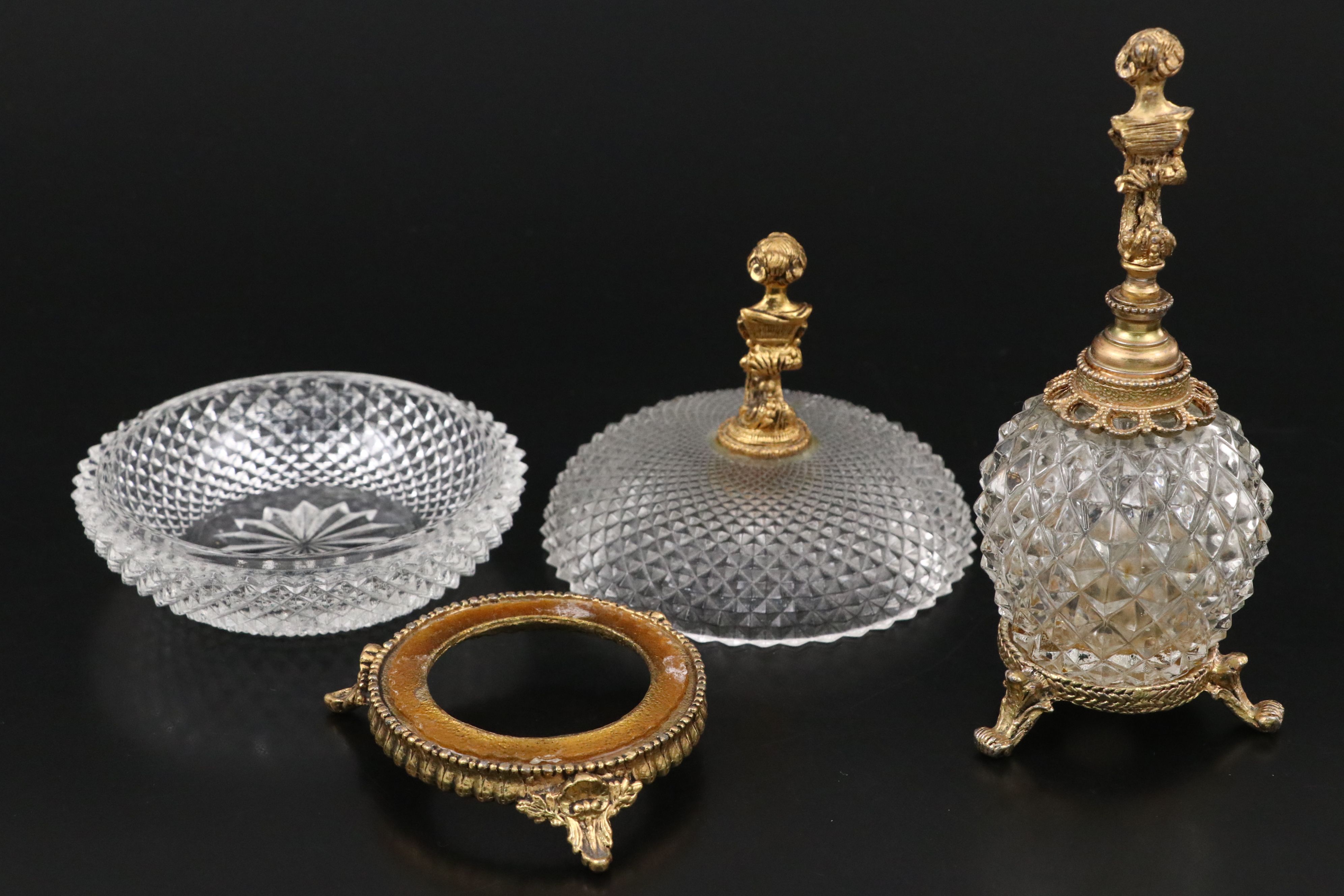 Ormolu Mount Diamond Quilt Glass Covered Bowls with Gilt Metal Finials
