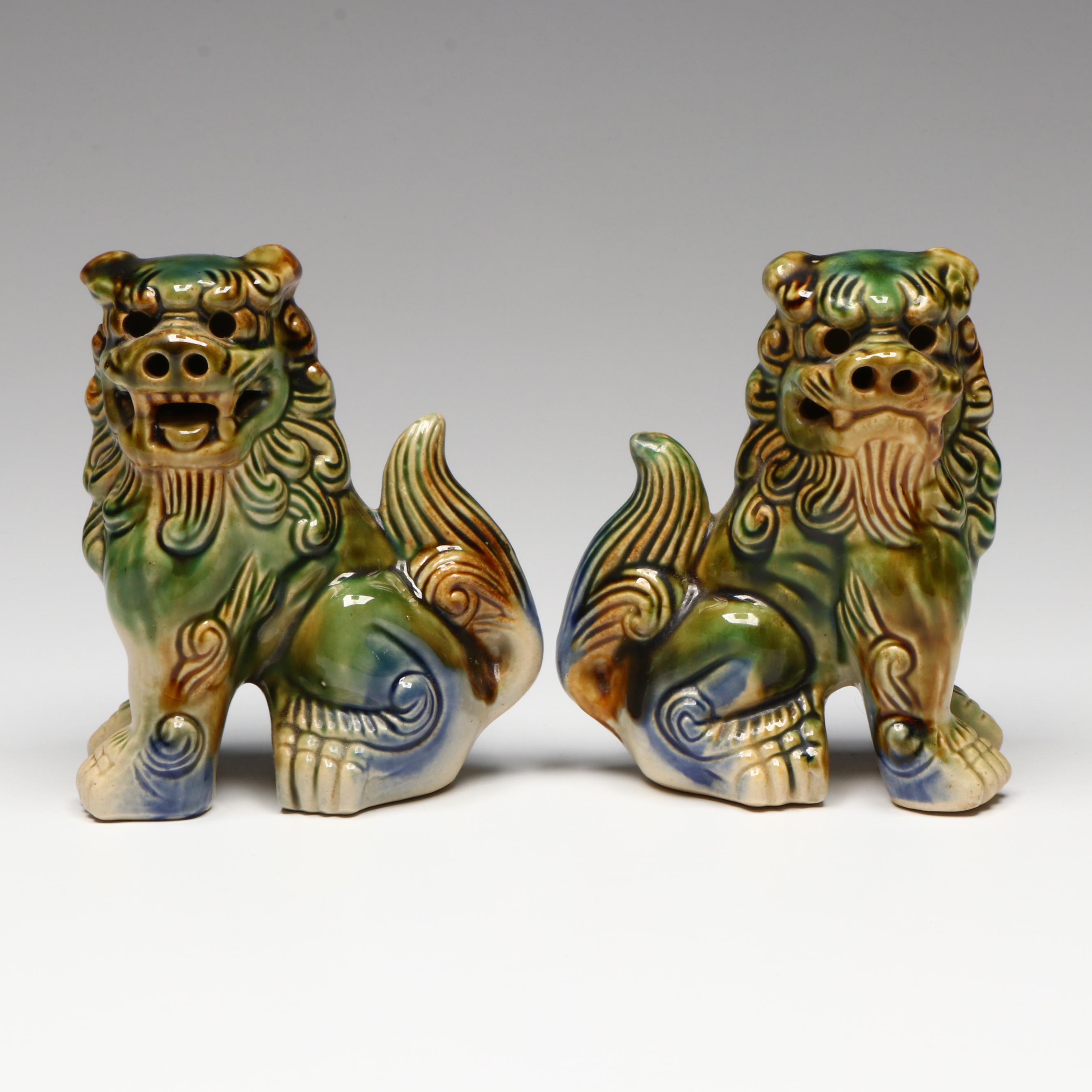 Chinese Wucai Ceramic Guardian Lions Pair
