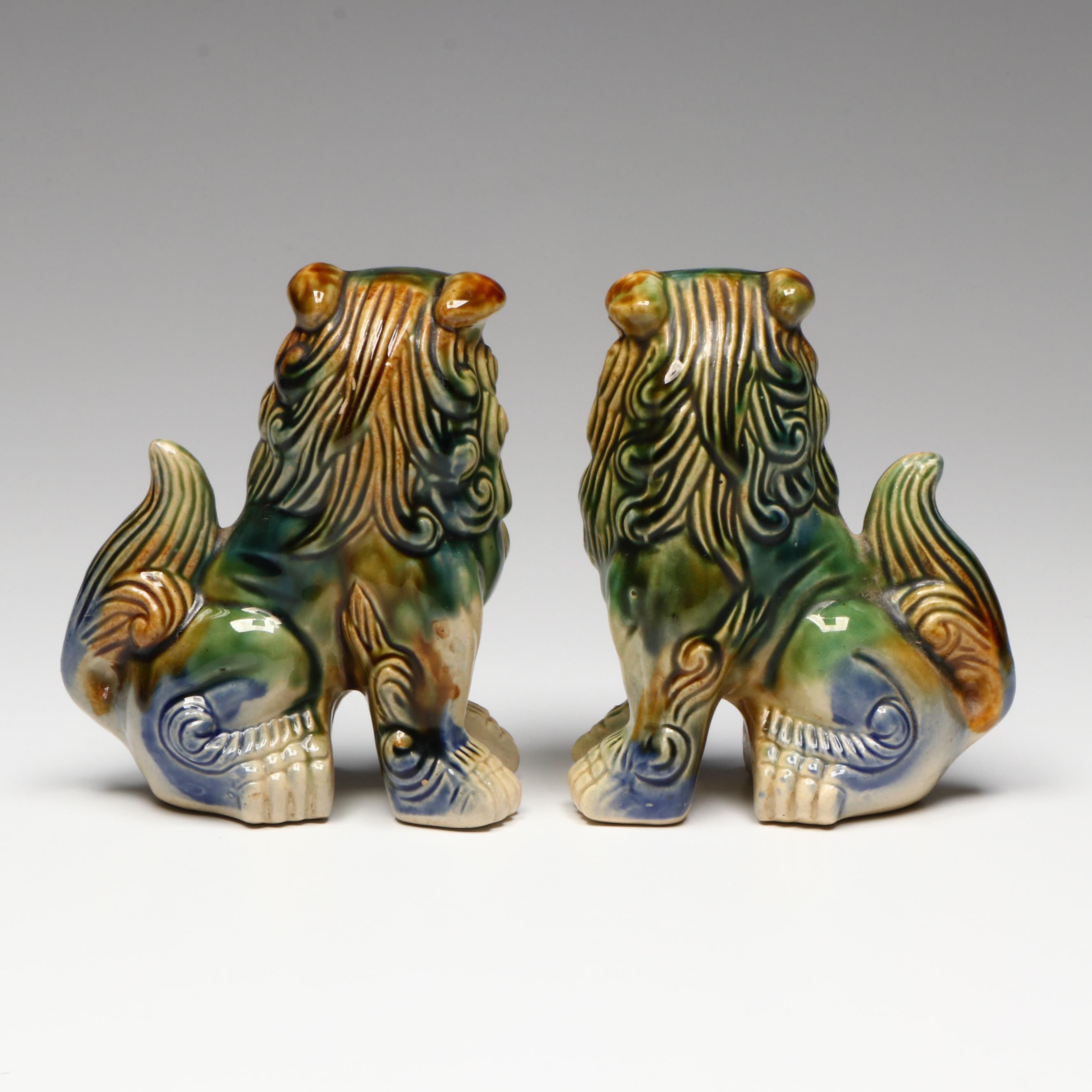 Chinese Wucai Ceramic Guardian Lions Pair