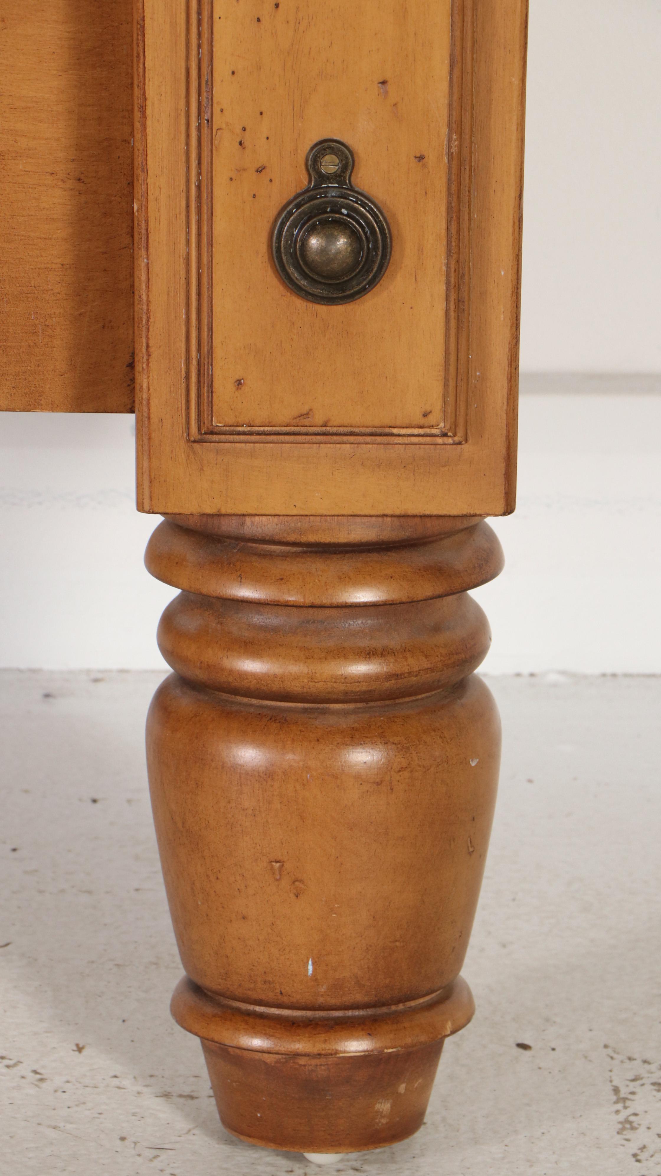 Nautica by Lexington Bed Frame with Nightstand