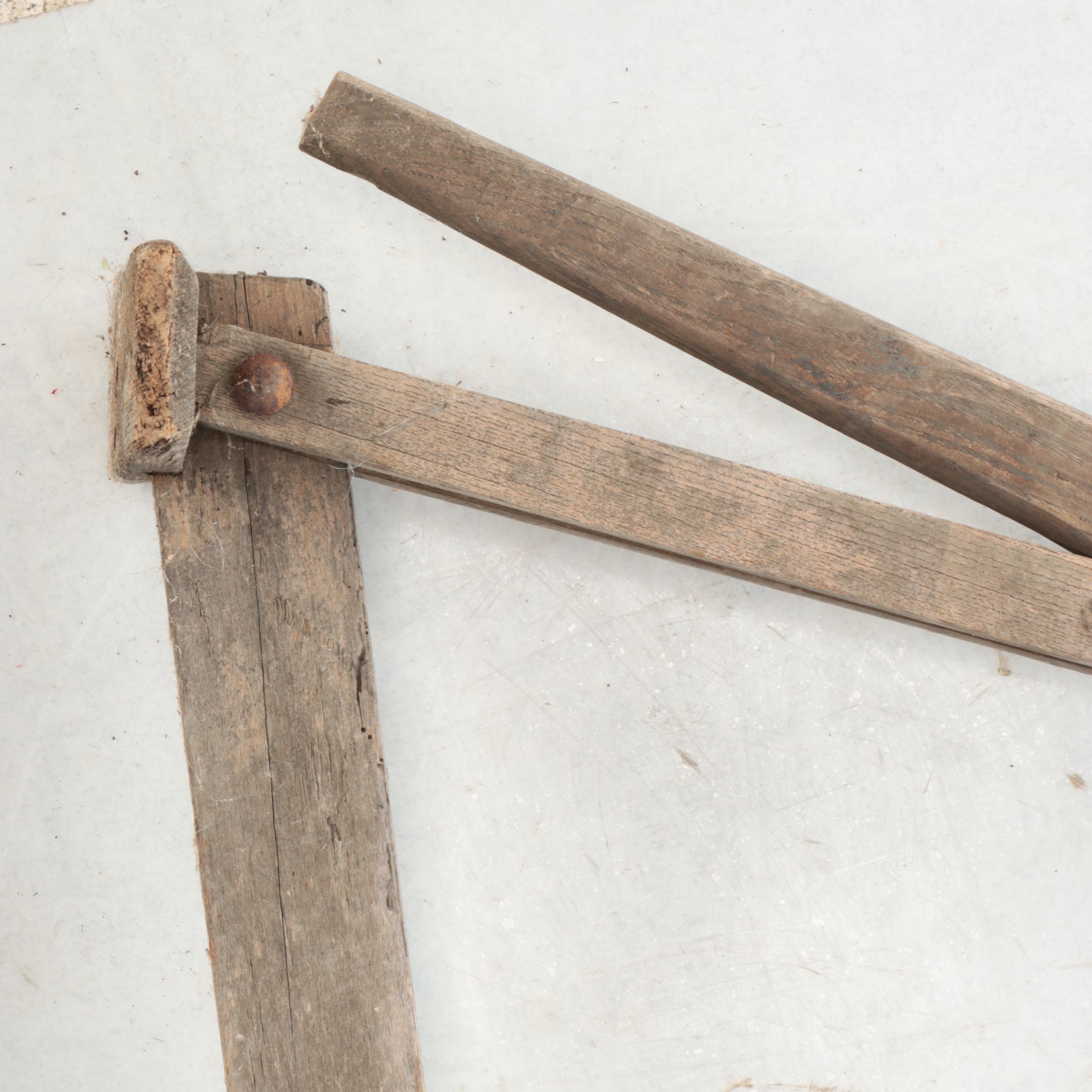 Antique Notched Wood Wagon Jack