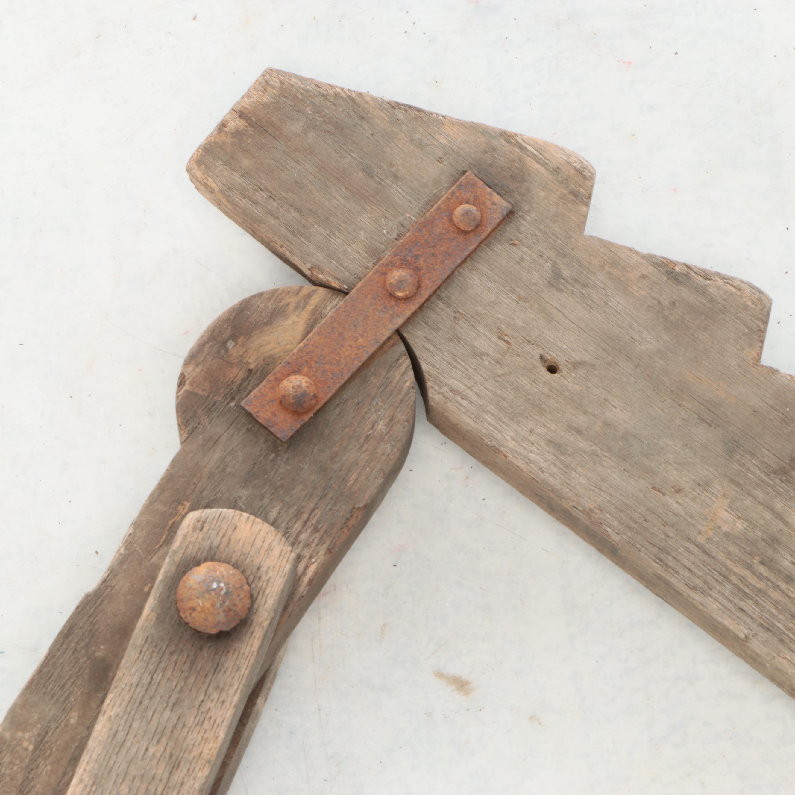 Antique Notched Wood Wagon Jack