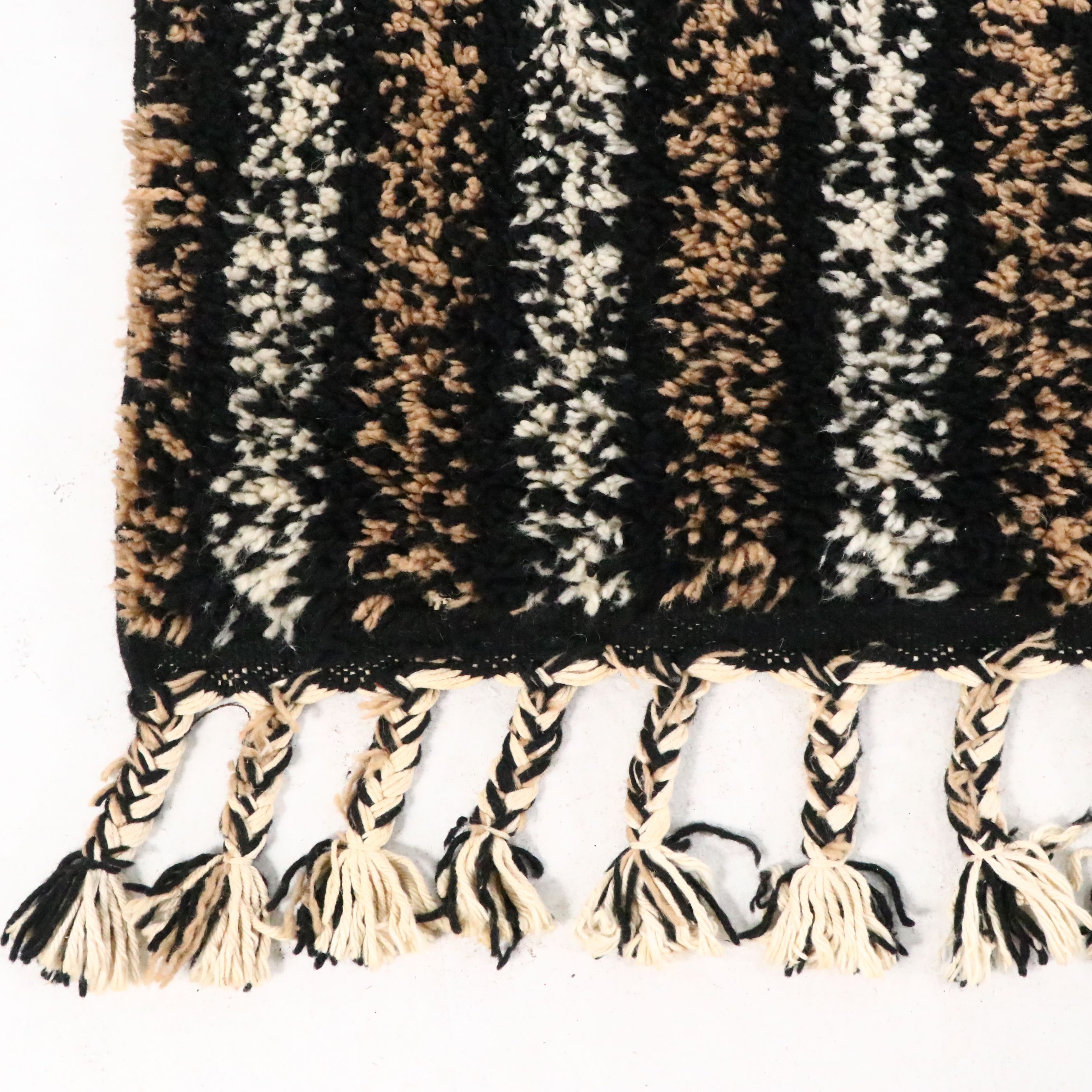 8'10 x 13'1 Hand-Knotted Contemporary Room-Sized Rug with Braided Fringe