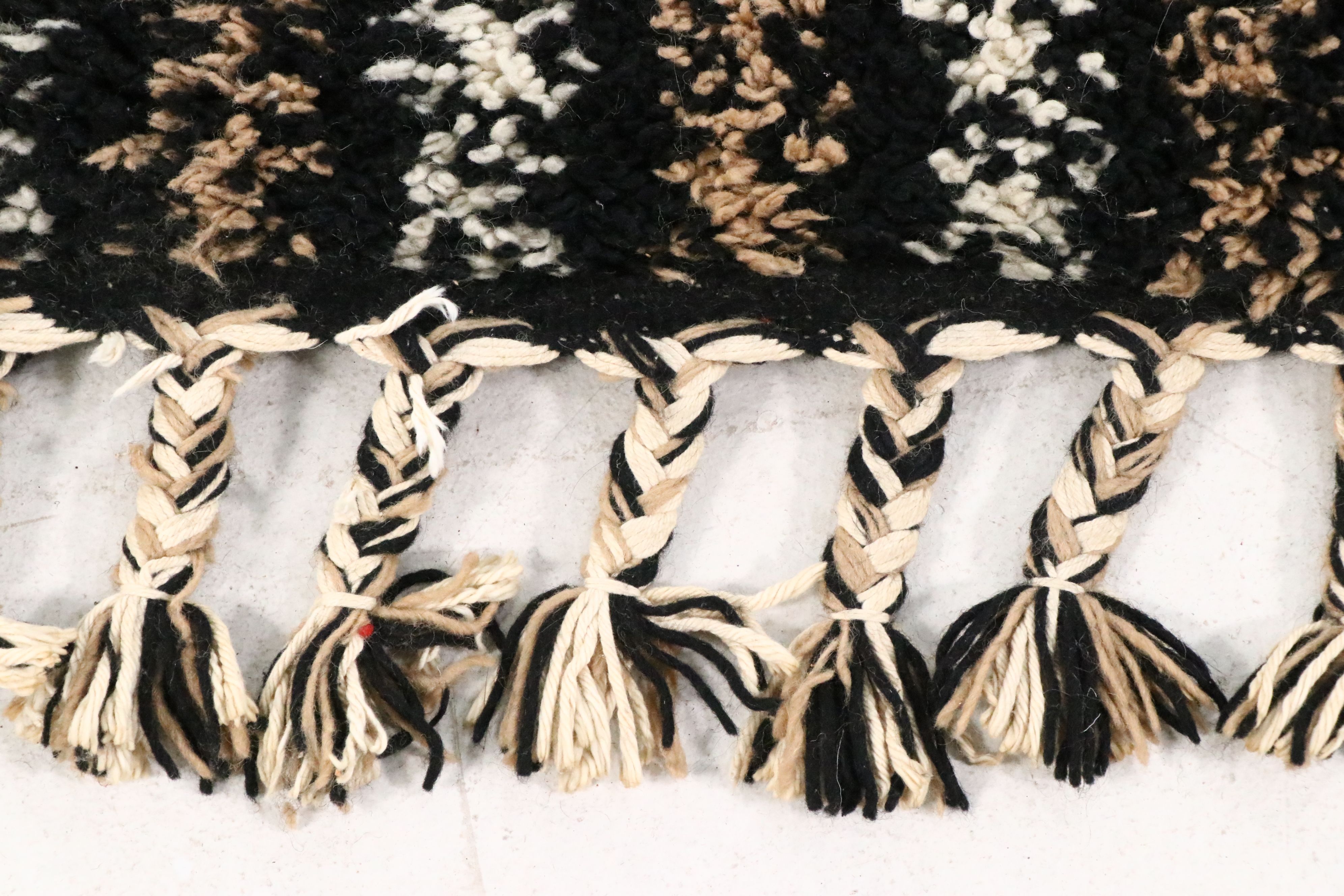 8'10 x 13'1 Hand-Knotted Contemporary Room-Sized Rug with Braided Fringe