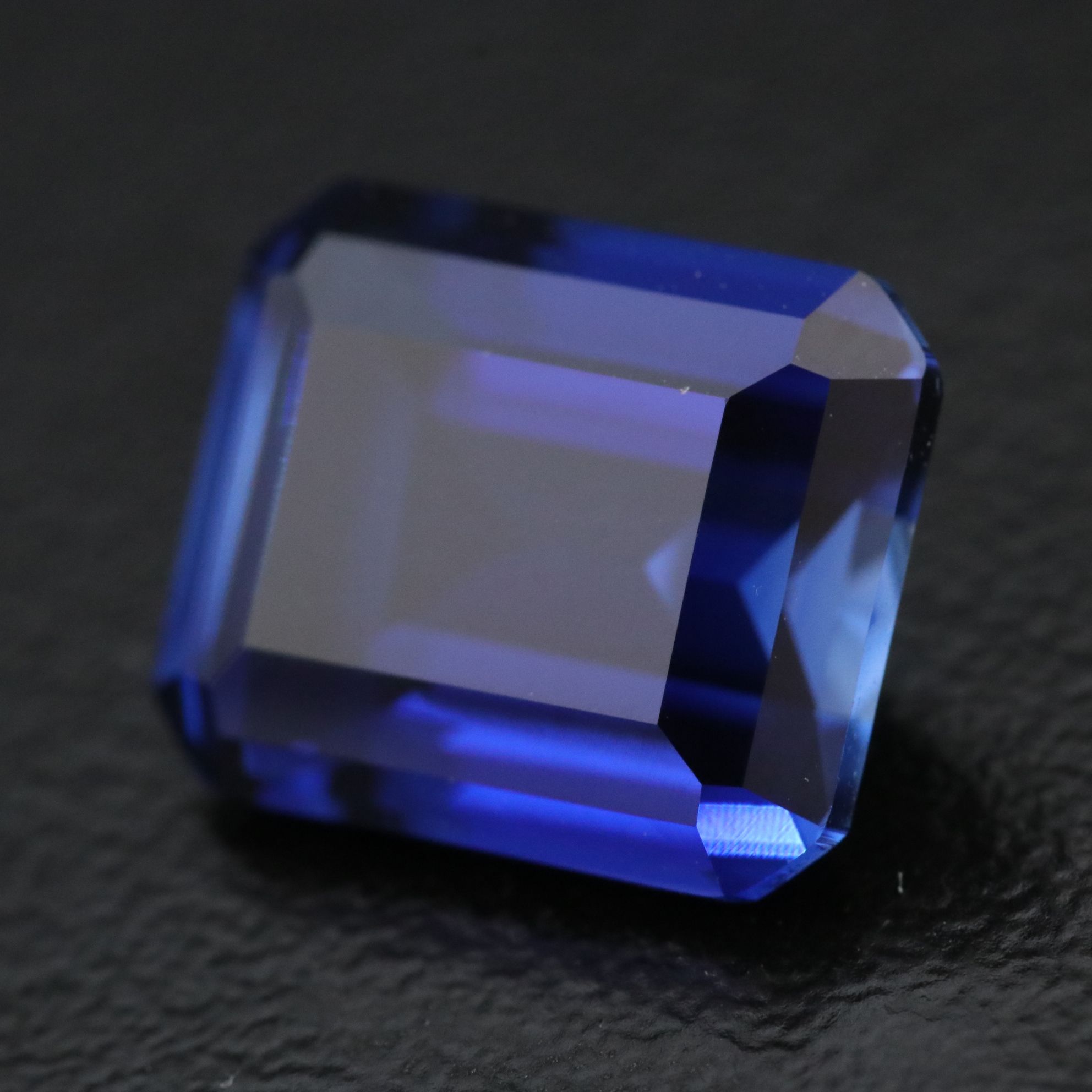 Loose 6.16 CT Lab Grown Sapphire