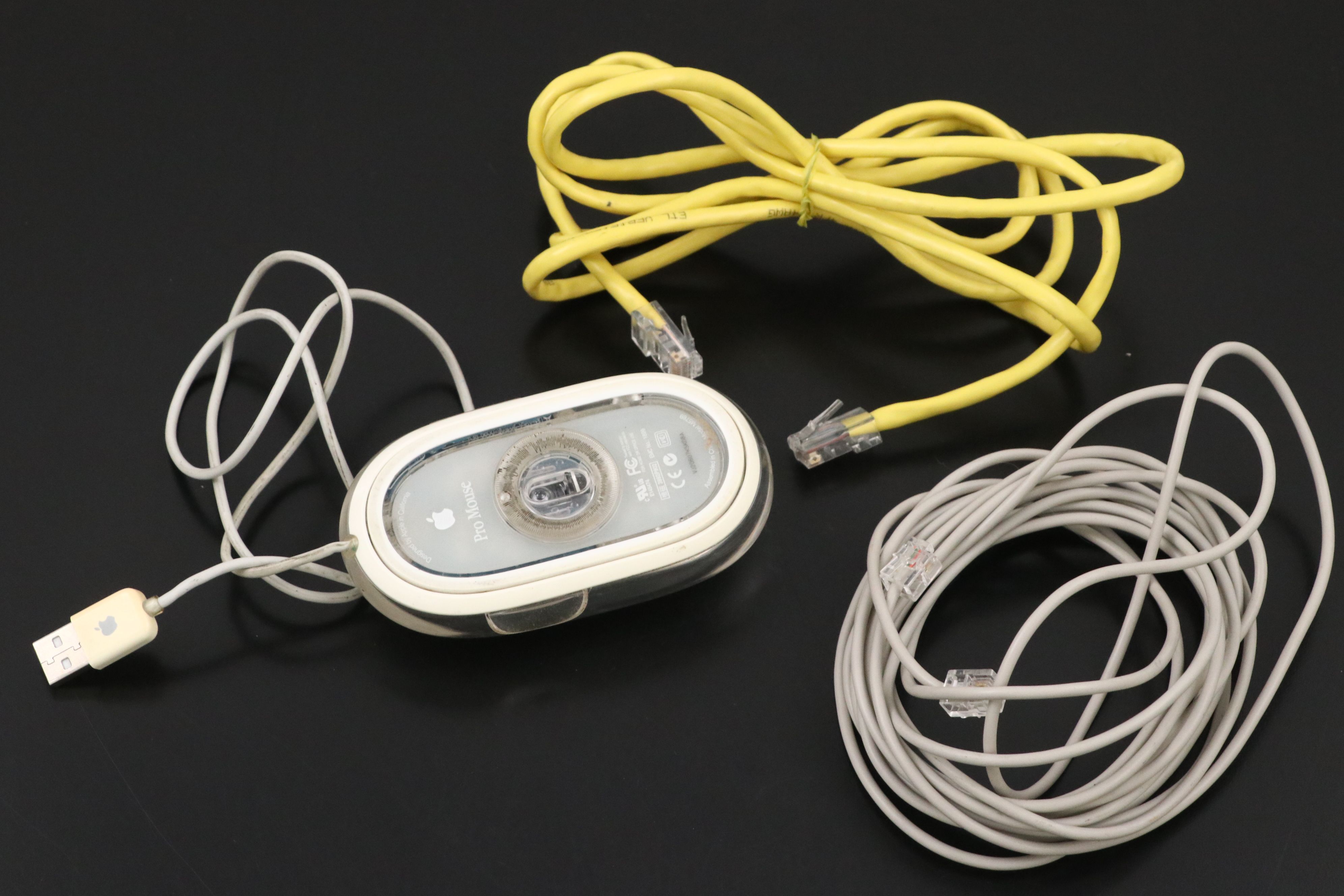 Apple Pro Mouse with Pro Speakers, 2000 and 2001