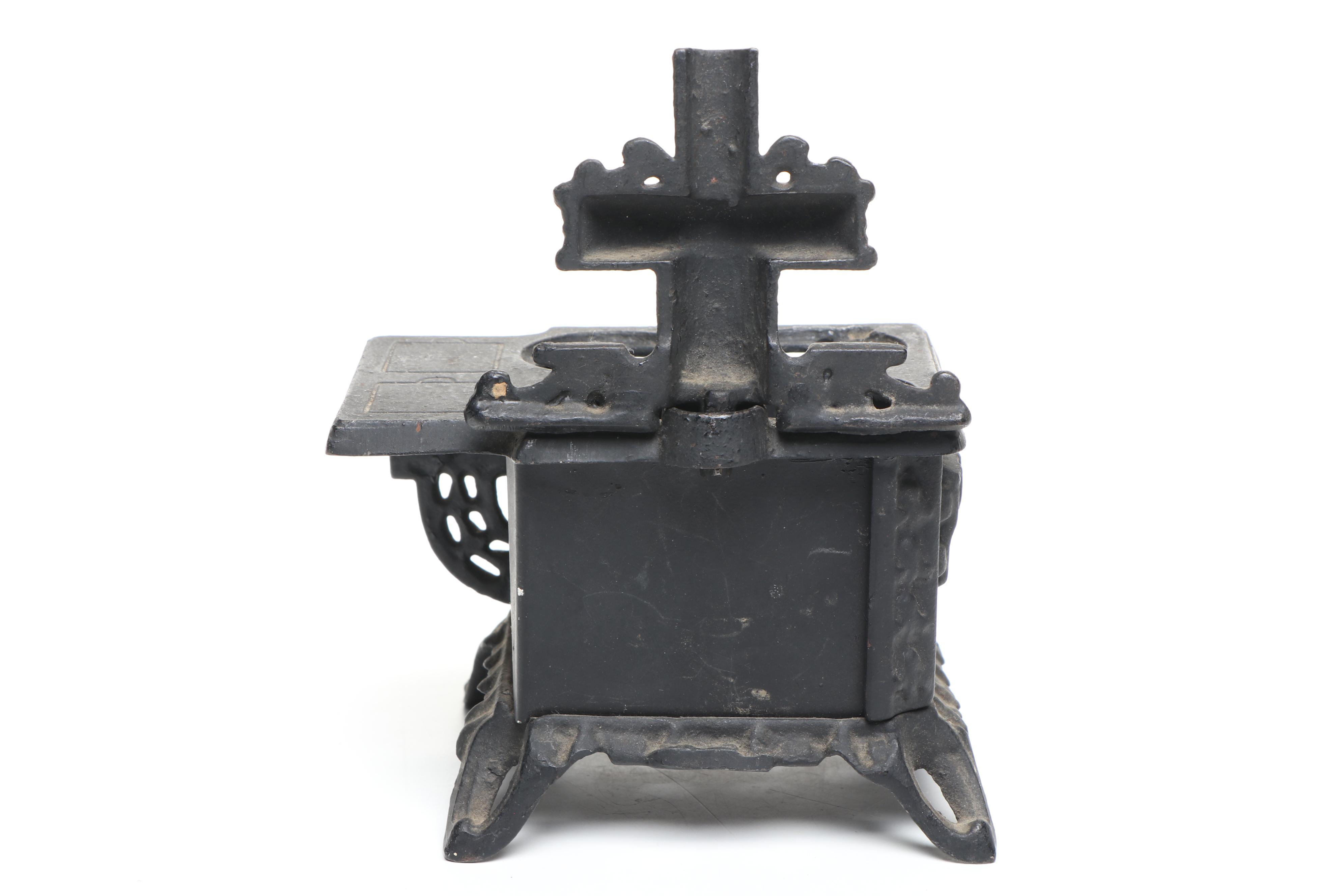 Queen Cast Iron Miniature Range with Pots, Pans, and Other Accessories