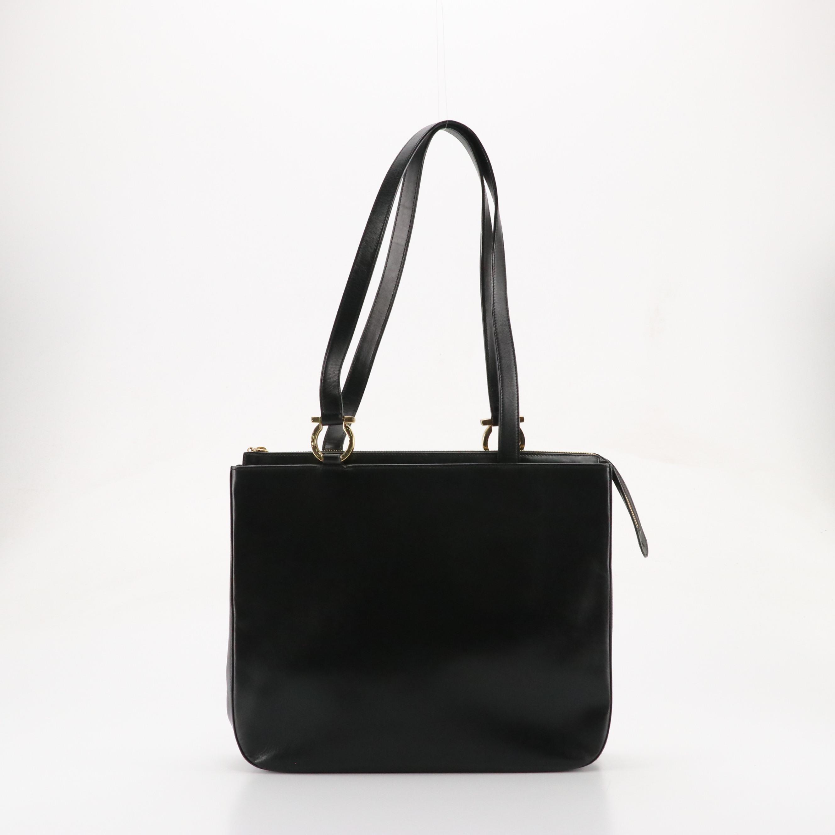 Salvatore Ferragamo Shoulder Bag in Leather with Gancini Hardware