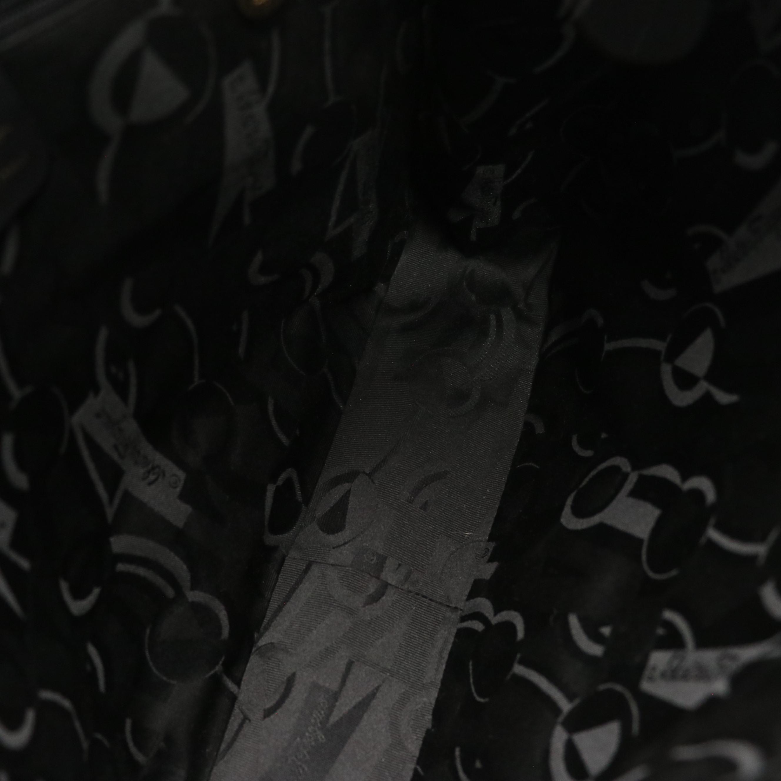 Salvatore Ferragamo Shoulder Bag in Leather with Gancini Hardware