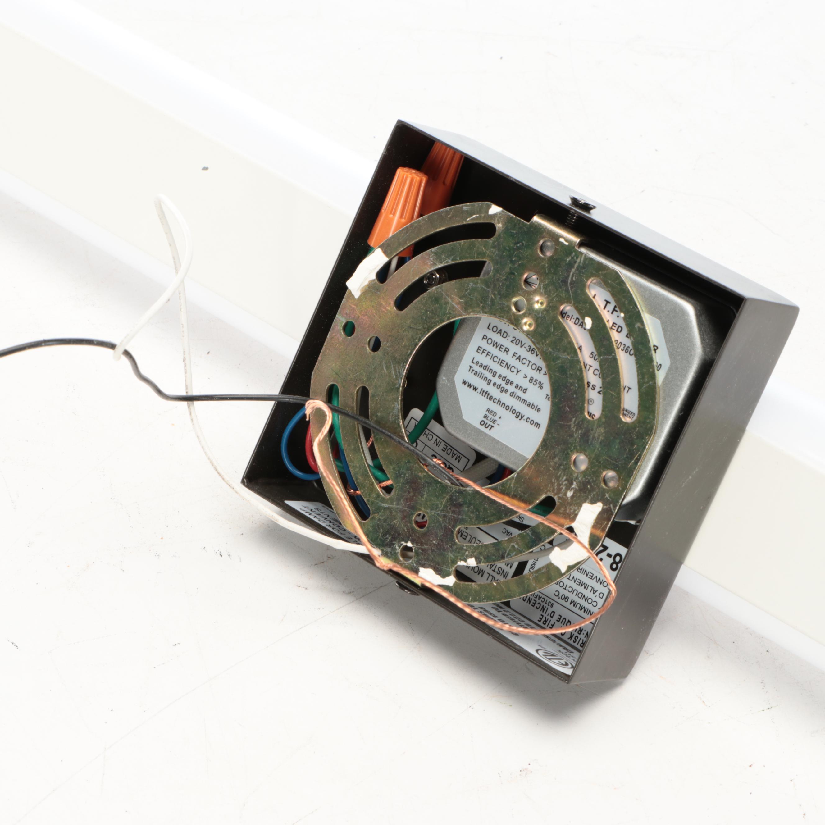 36" Contemporary Vanity Wall Light Fixture