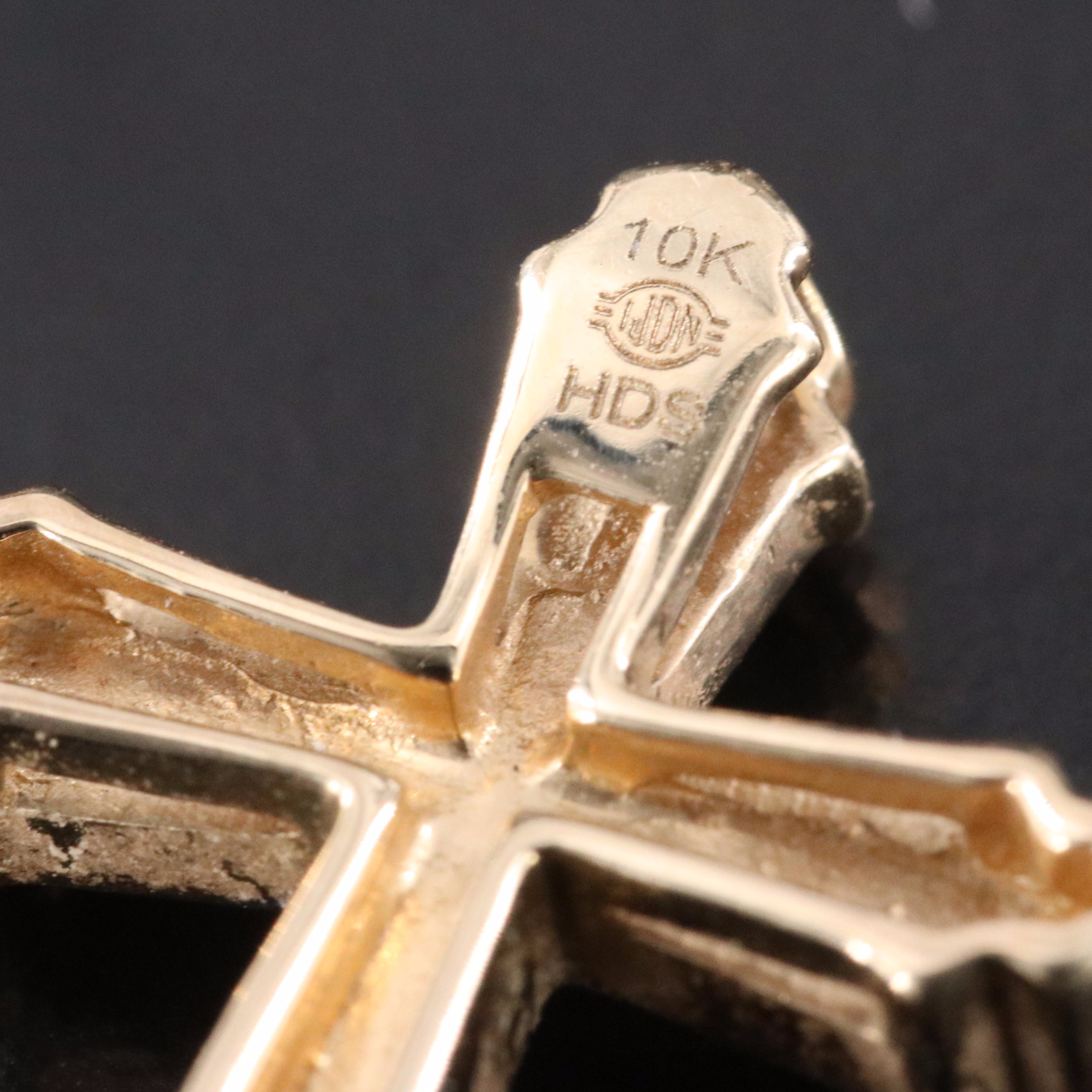 10K 0.26 CTW Diamond Cross Pendant