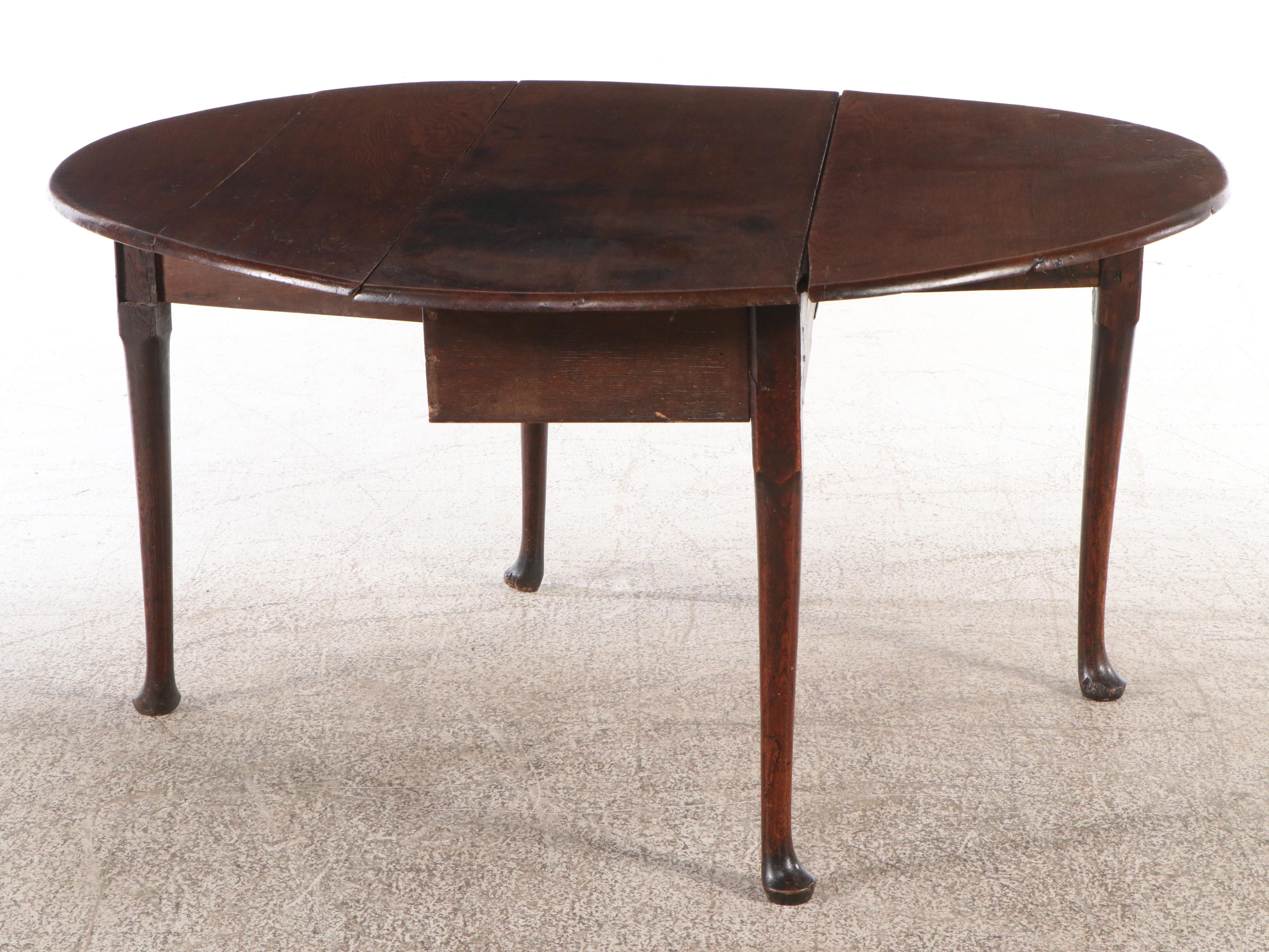 Queen Anne Style Oak Drop-Leaf Table