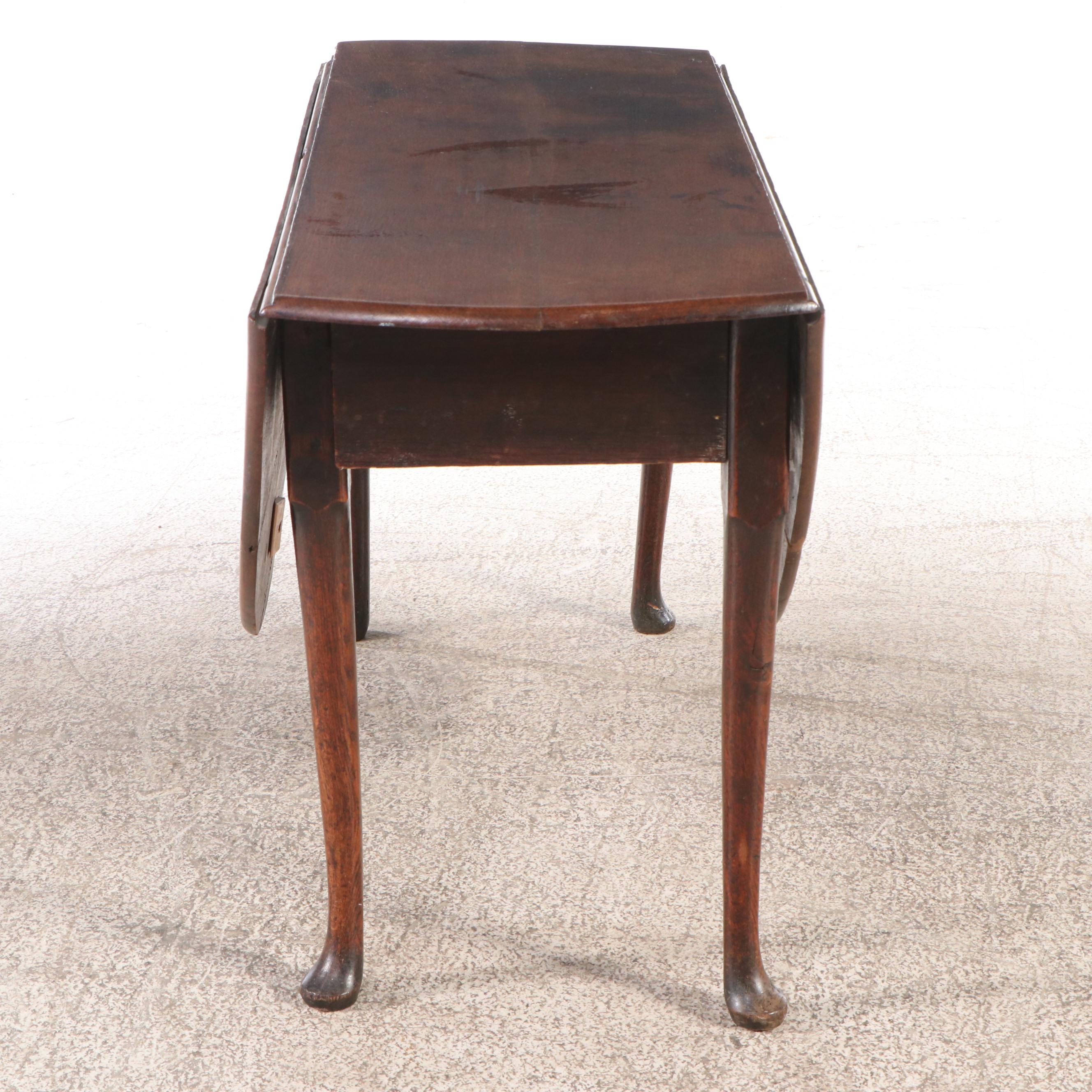 Queen Anne Style Oak Drop-Leaf Table