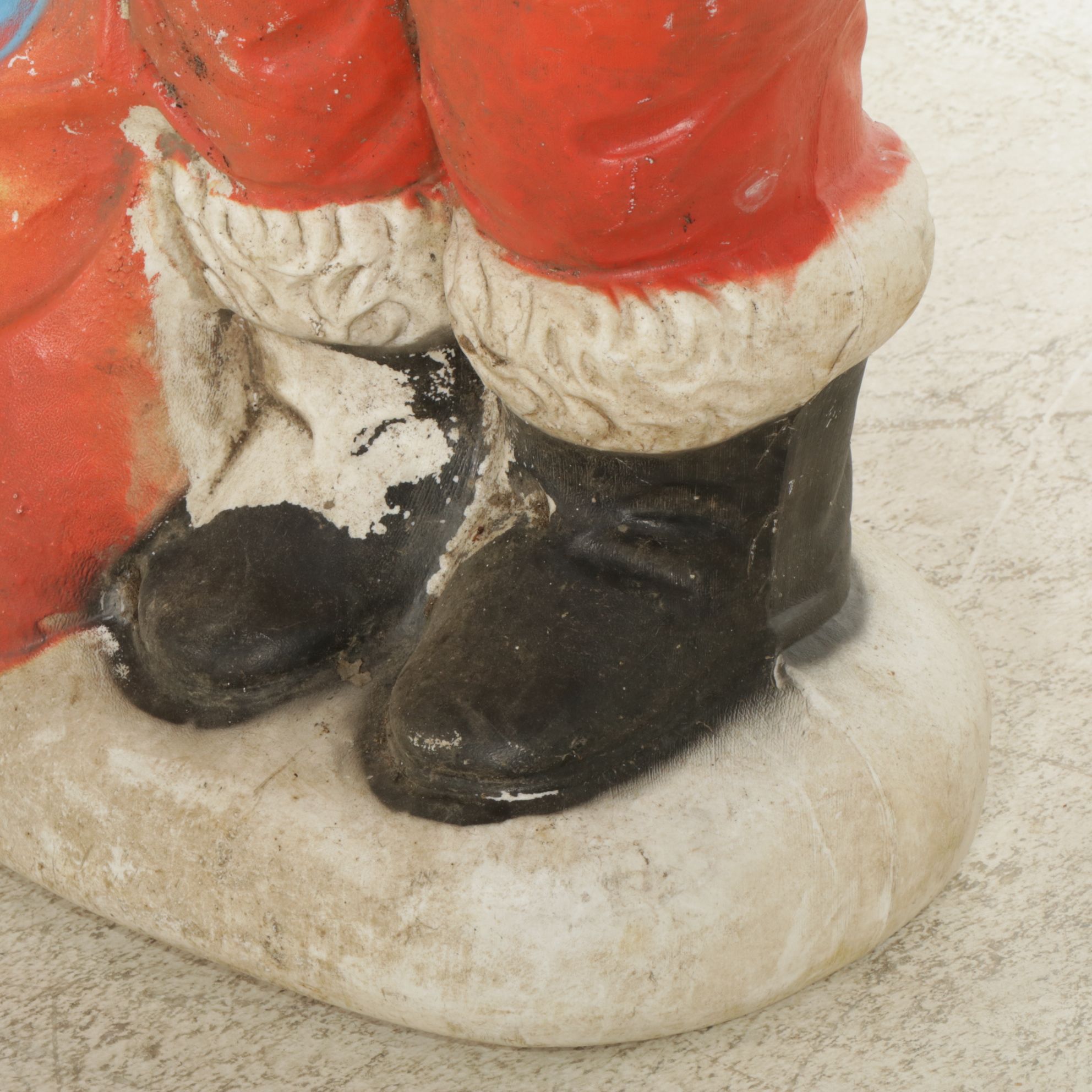 Painted Molded Plastic Santa Claus Christmas Lawn Decoration