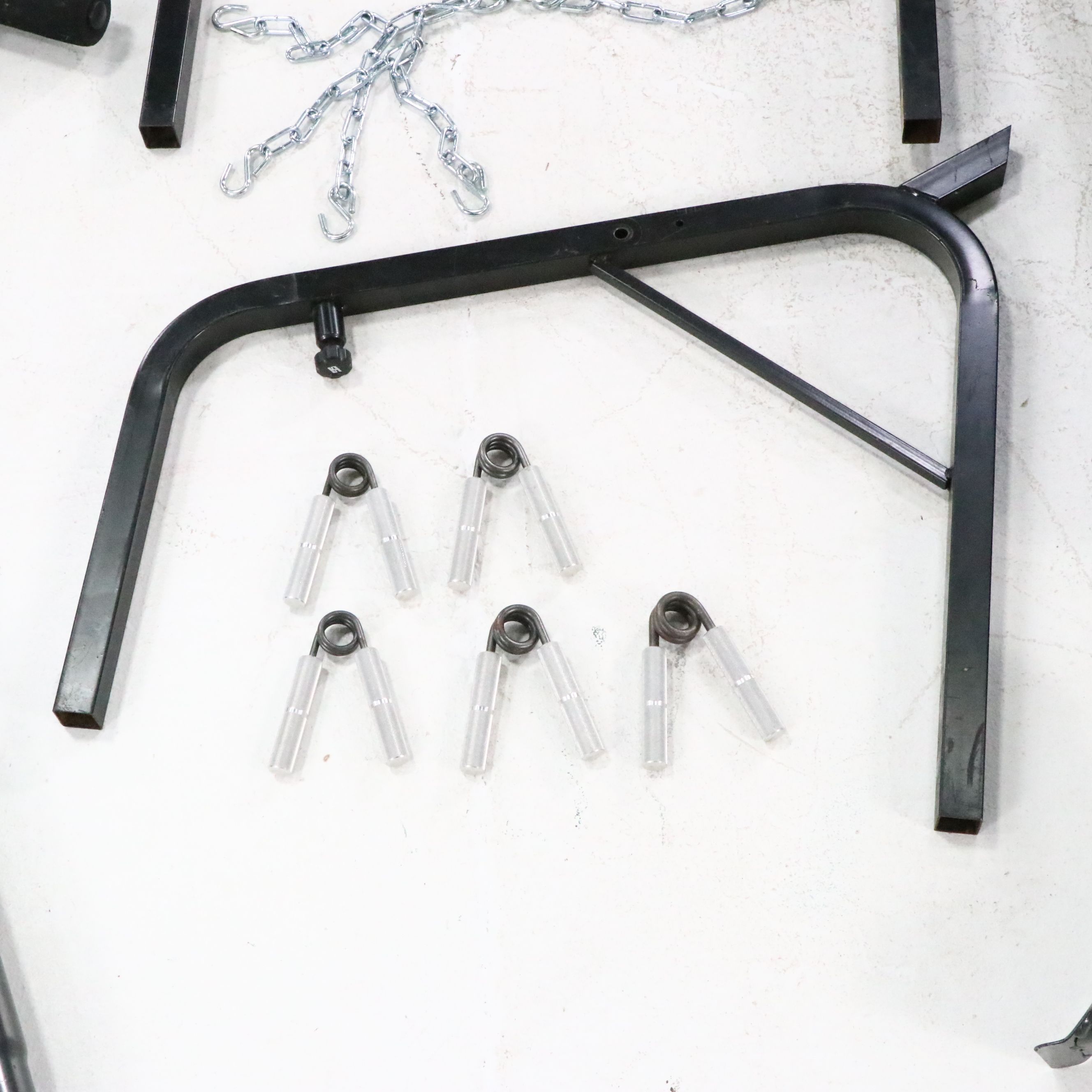 Everlast Punching Bag with Hand-Grips