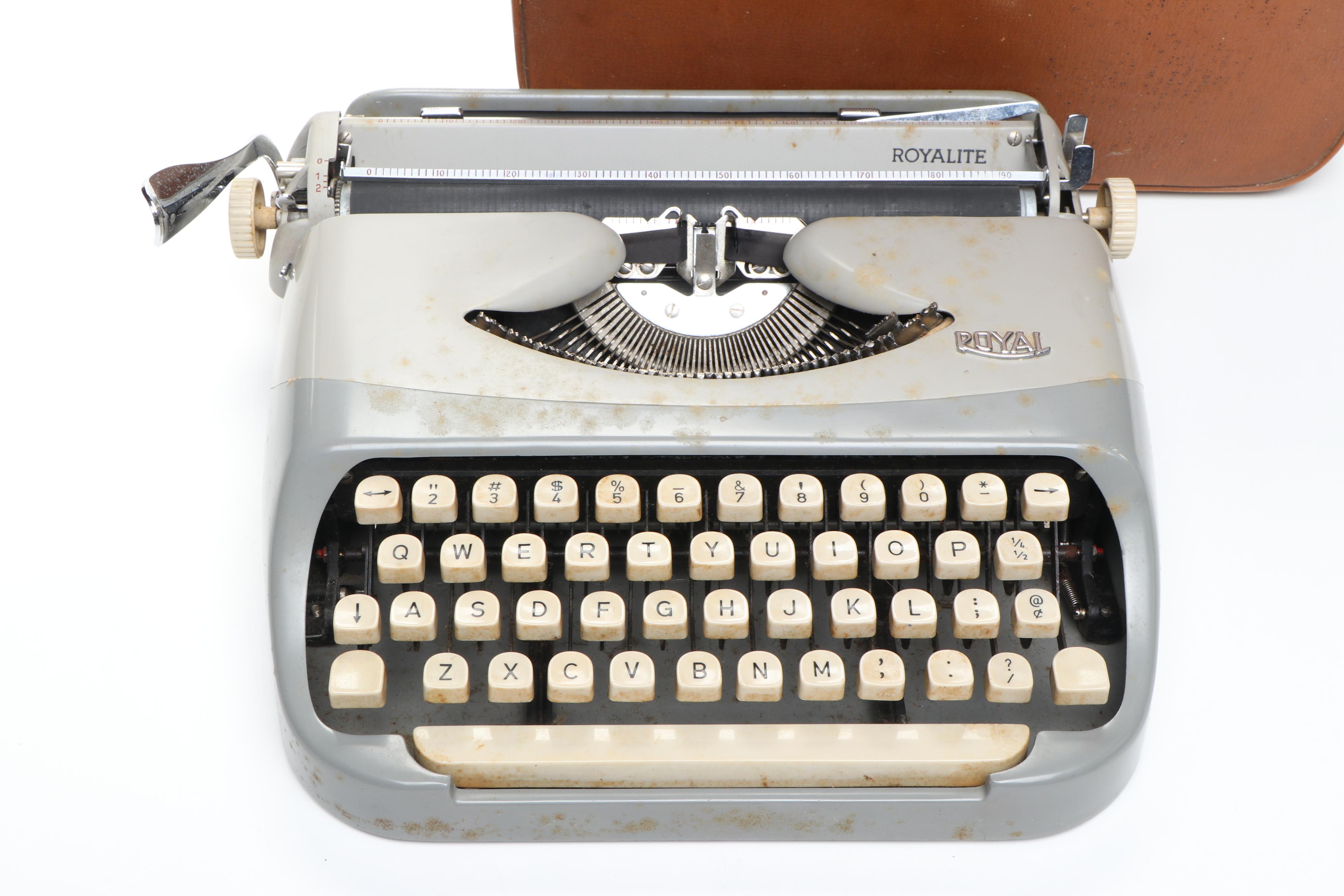 Royal Royalite Typewriter in Leather Travel Case