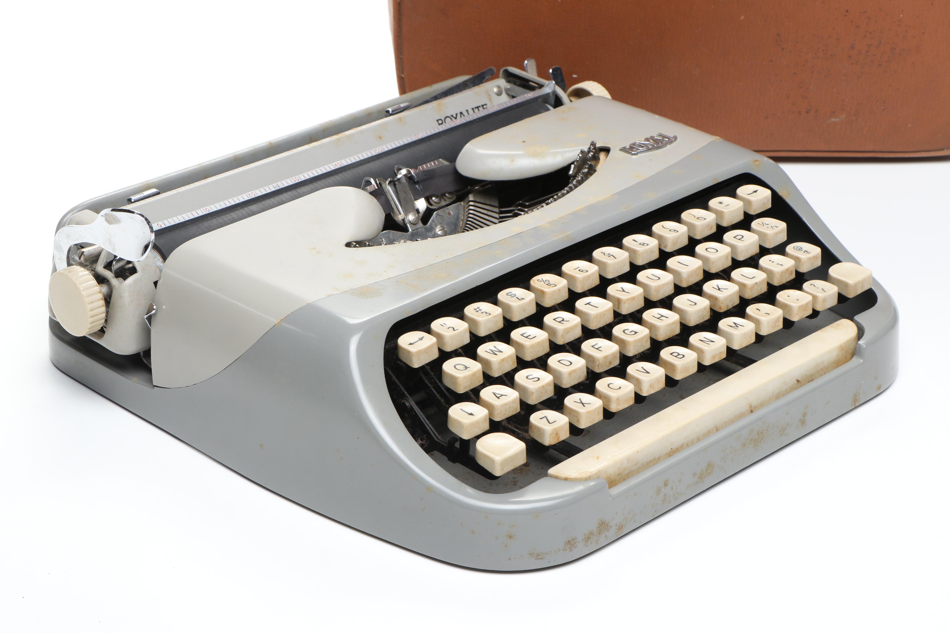 Royal Royalite Typewriter in Leather Travel Case